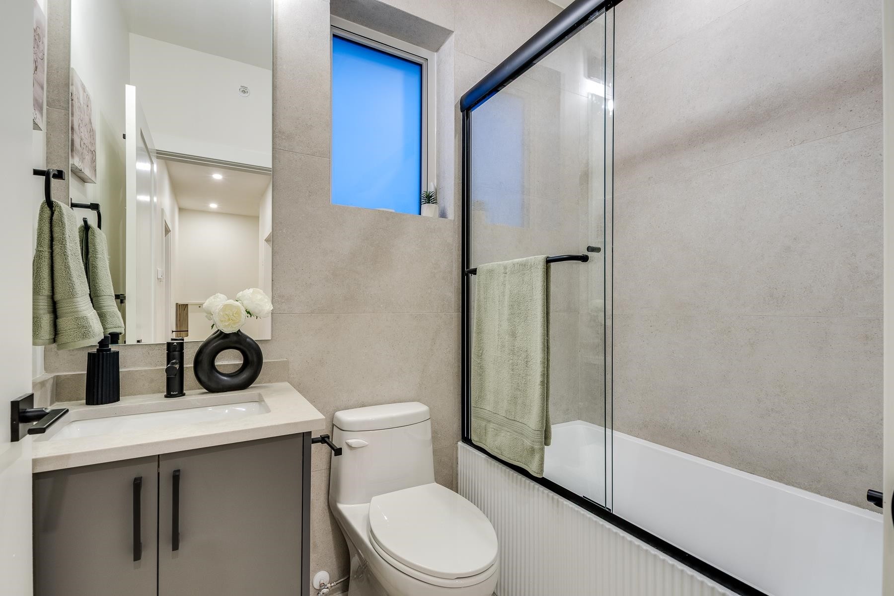 2261 35Th Avenue E, Vancouver, BC