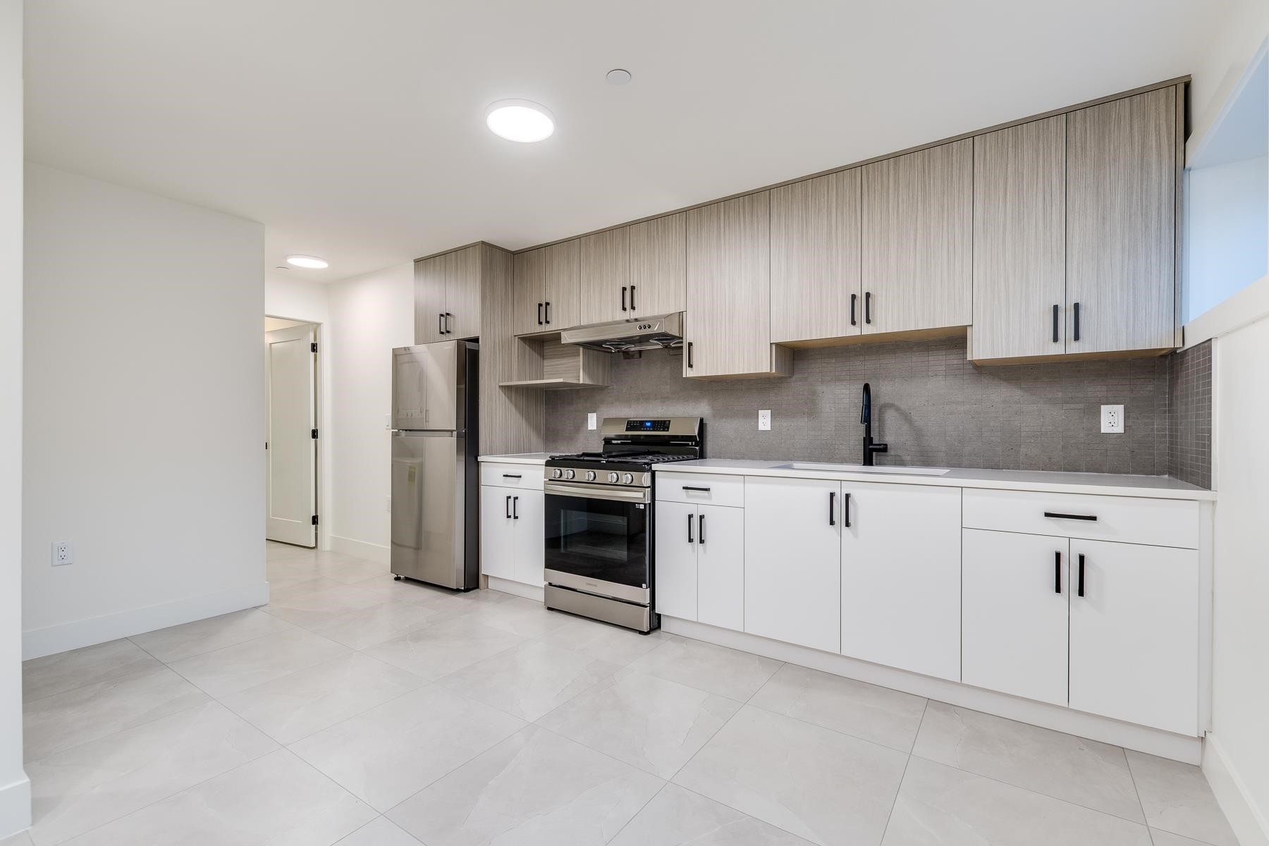 2261 35Th Avenue E, Vancouver, BC