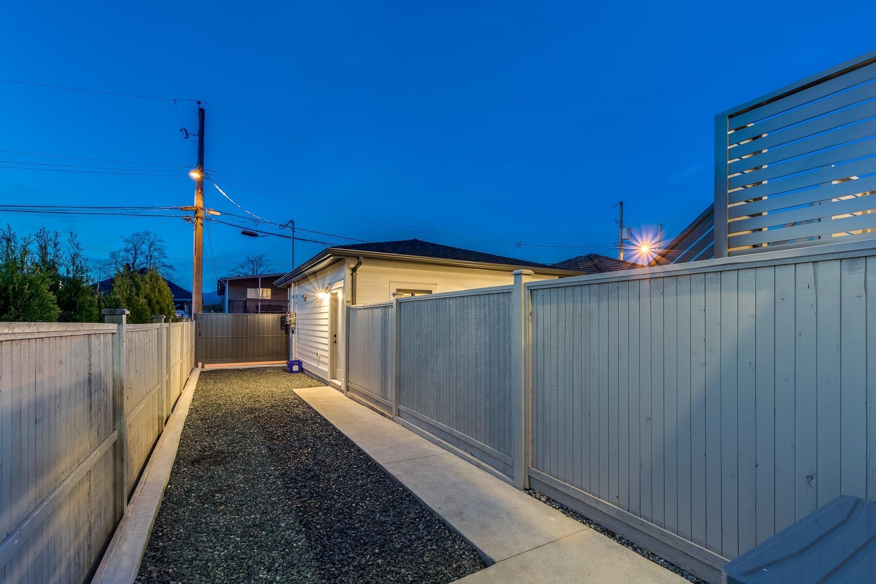 2261 35Th Avenue E, Vancouver, BC