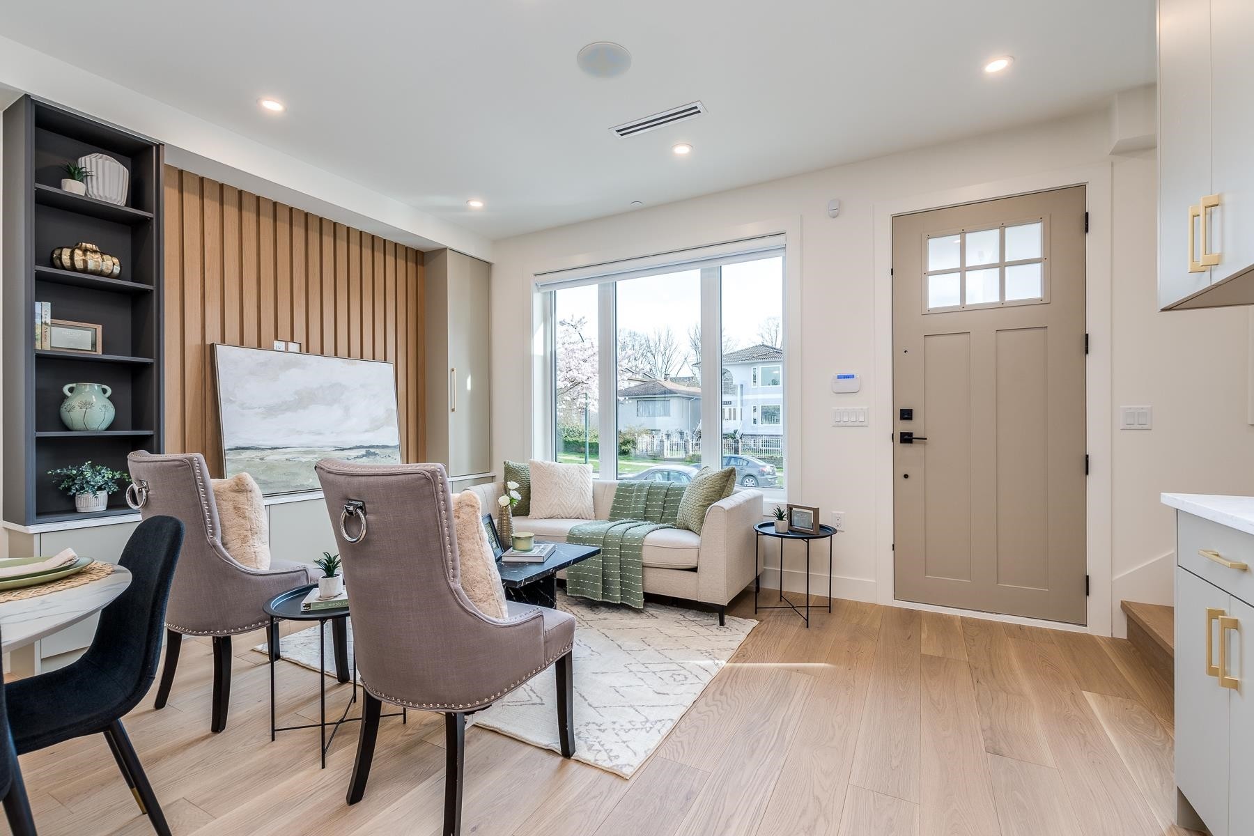 2261 35Th Avenue E, Vancouver, BC