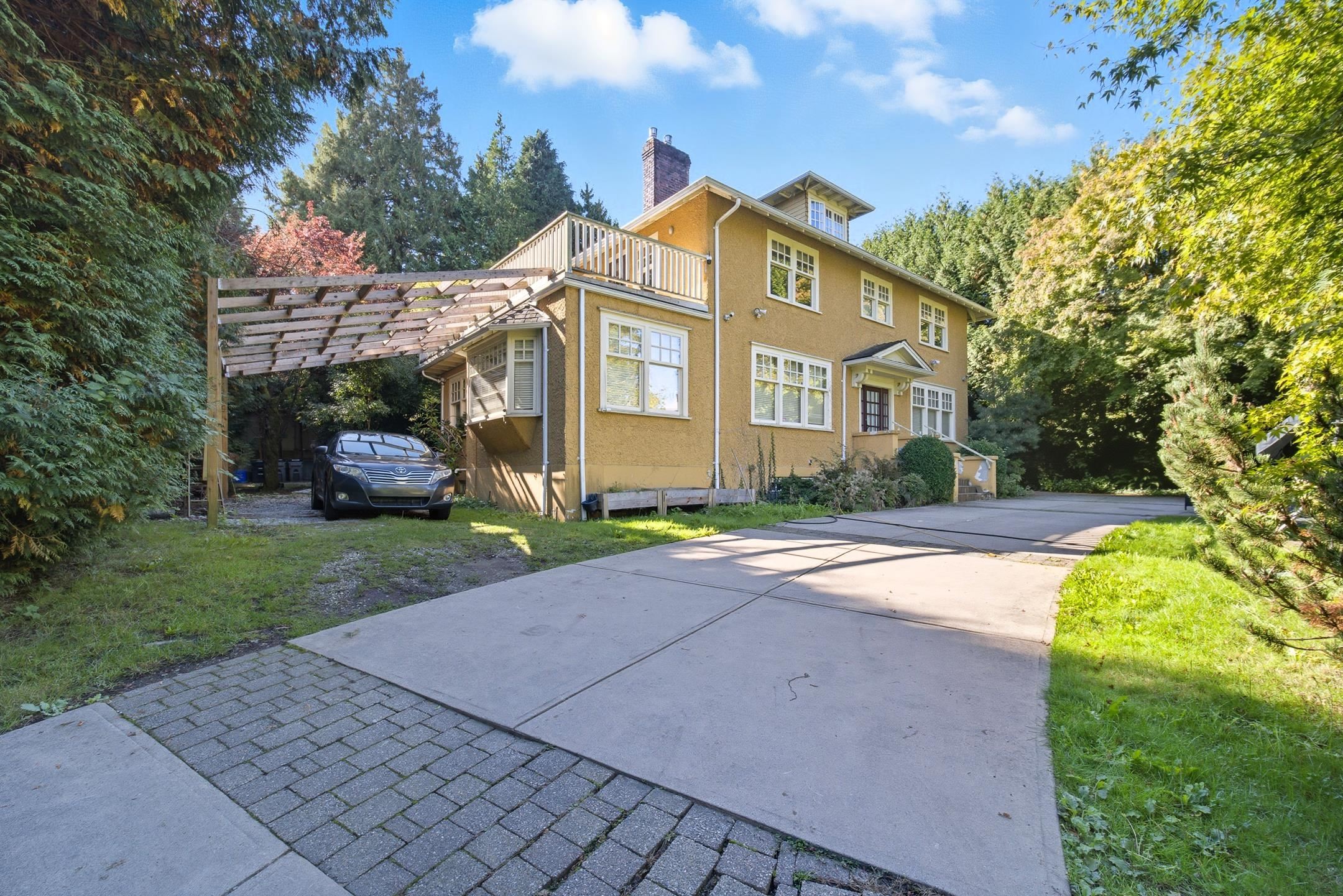 1350 15Th Avenue W, Vancouver, BC