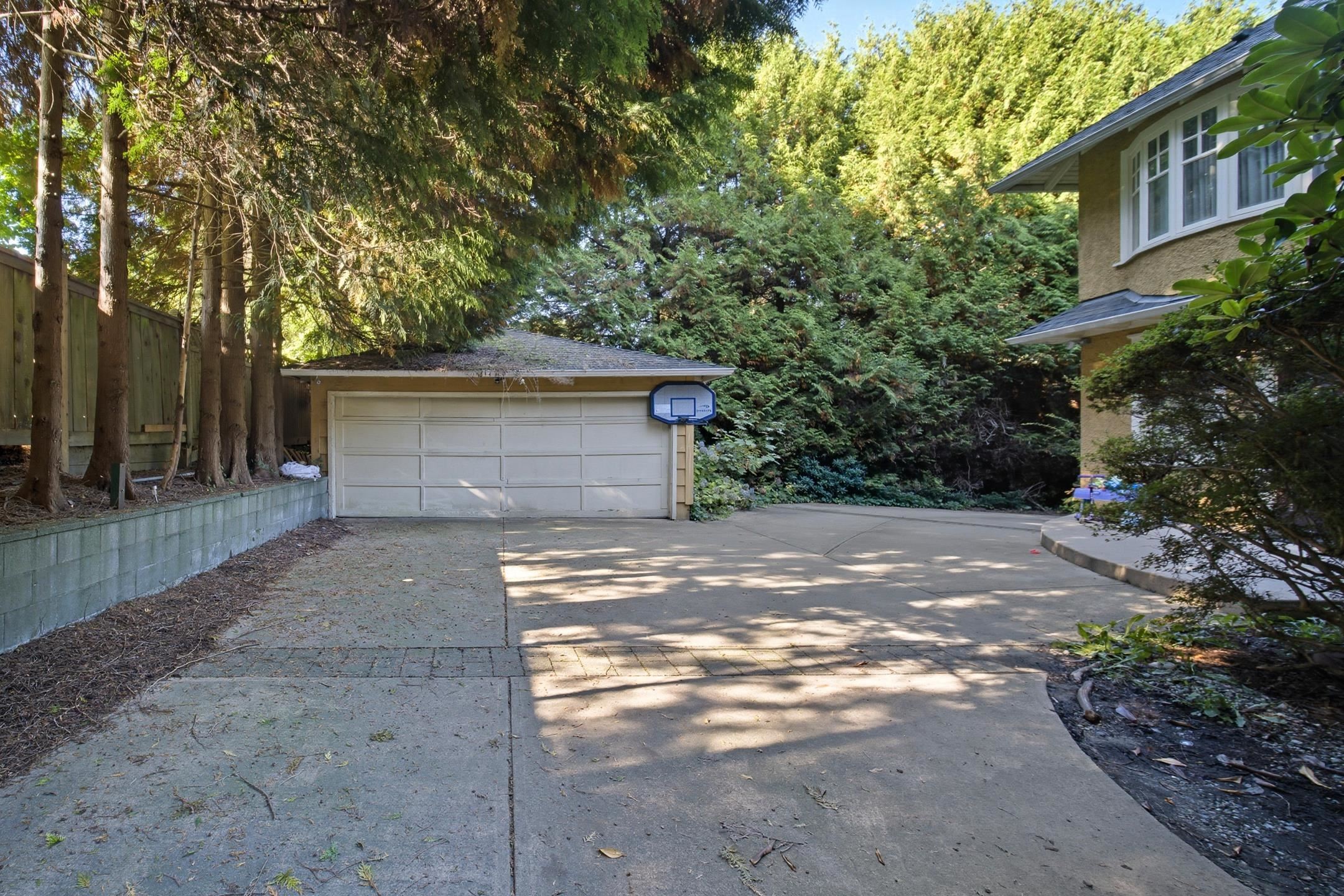 1350 15Th Avenue W, Vancouver, BC