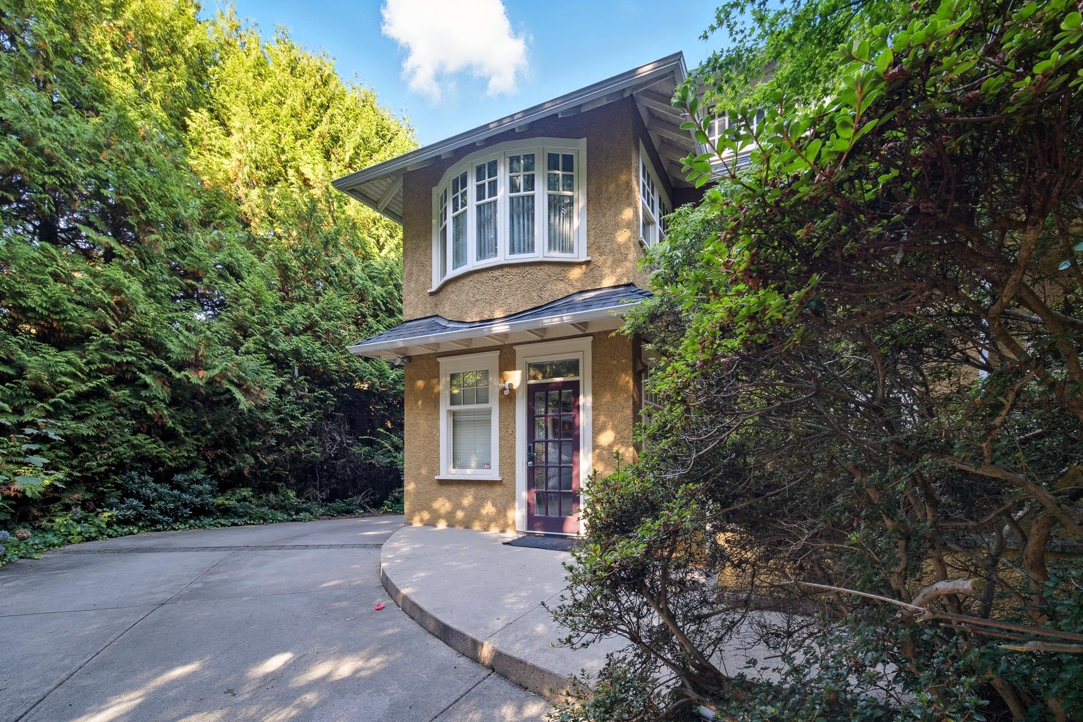 1350 15Th Avenue W, Vancouver, BC