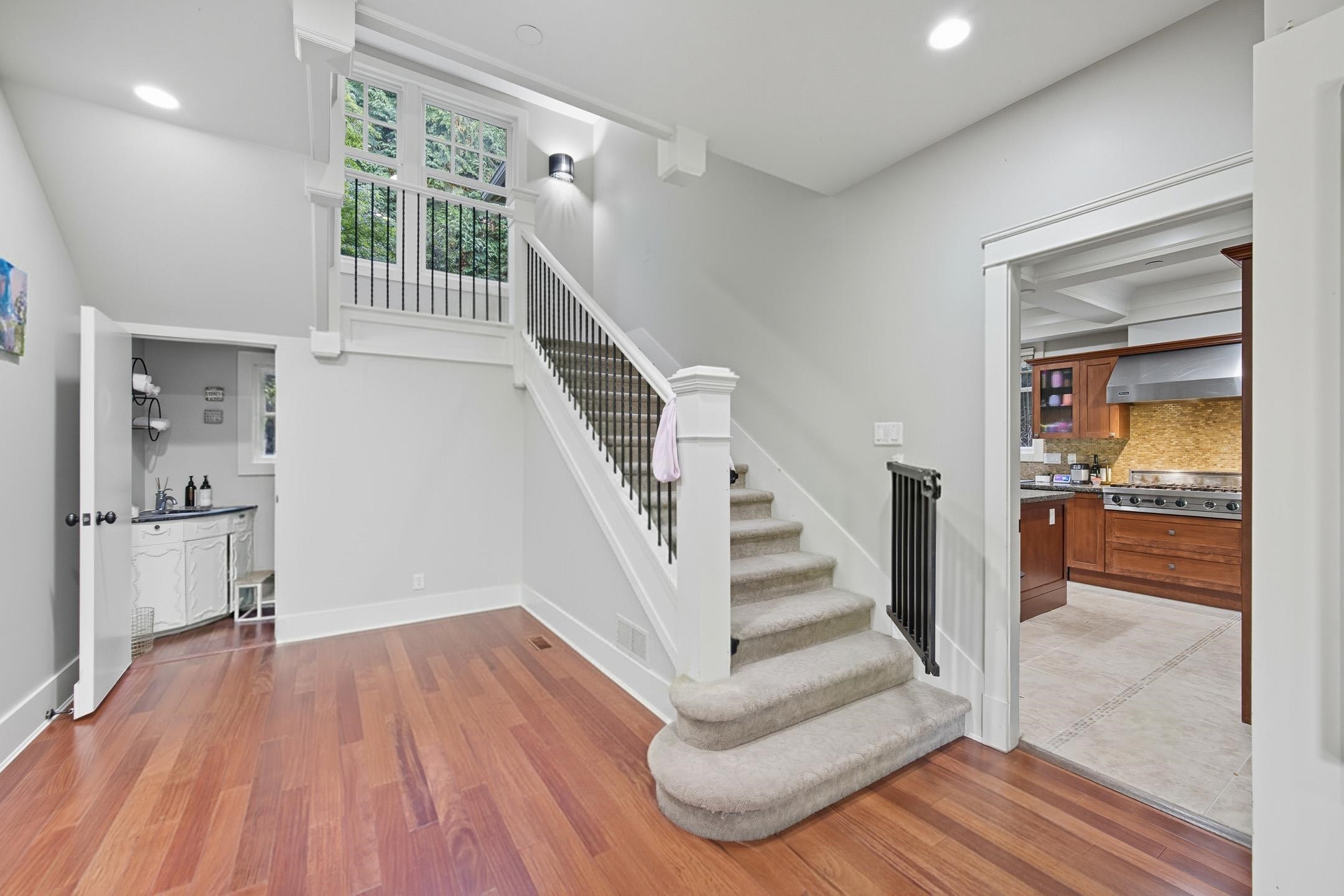 1350 15Th Avenue W, Vancouver, BC