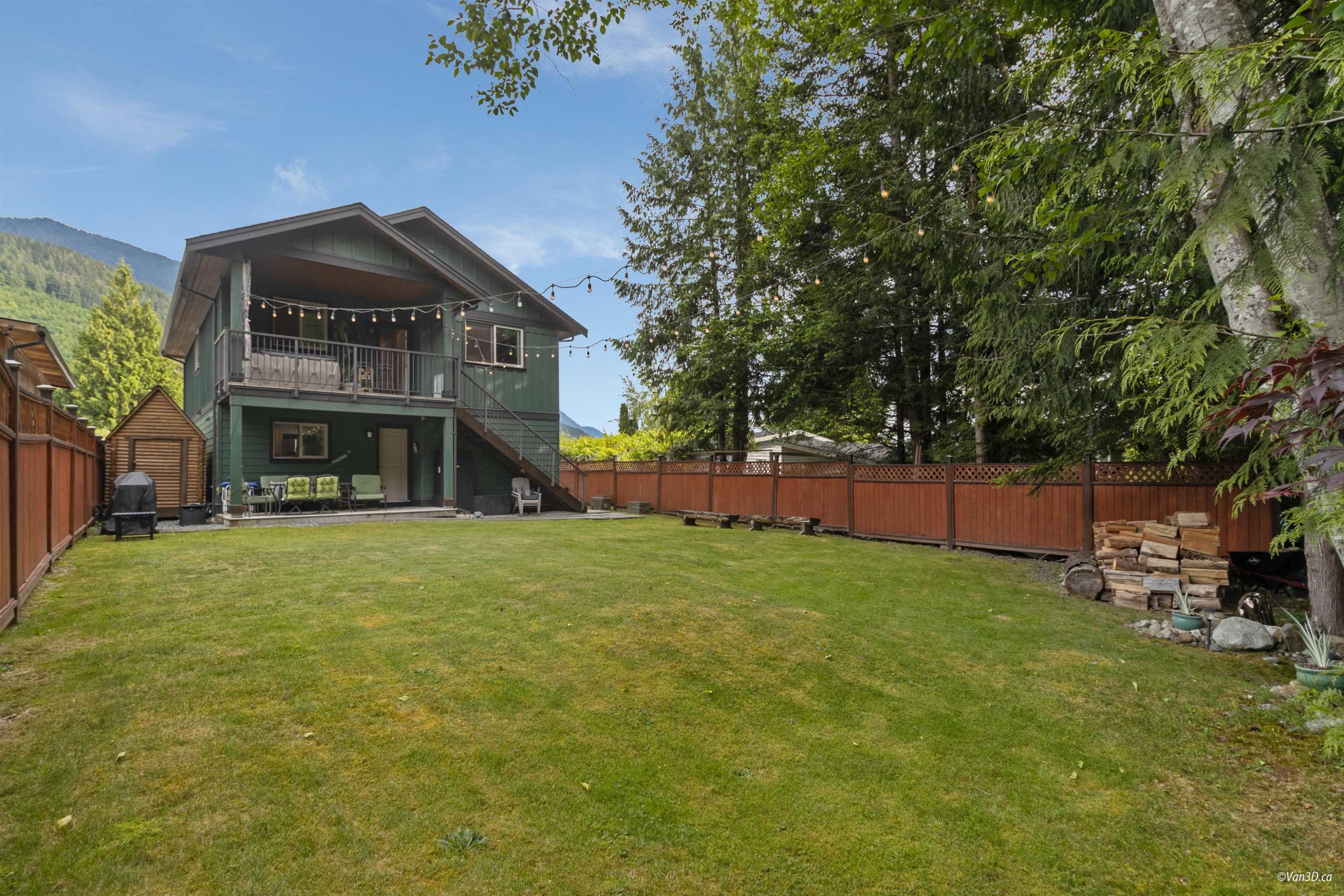 746 Upper Crescent, Squamish, BC