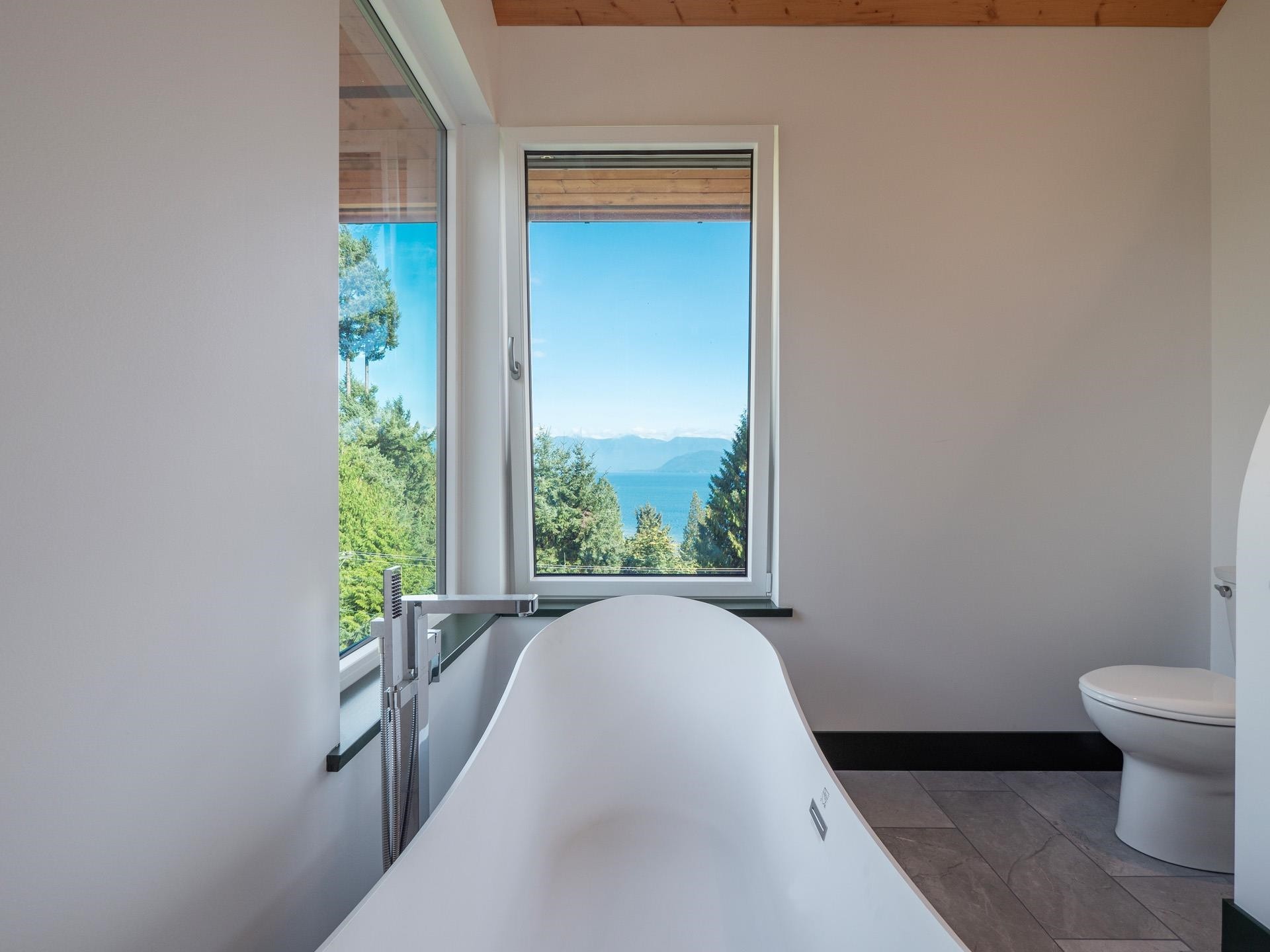 1832 North Road, Gibsons, BC