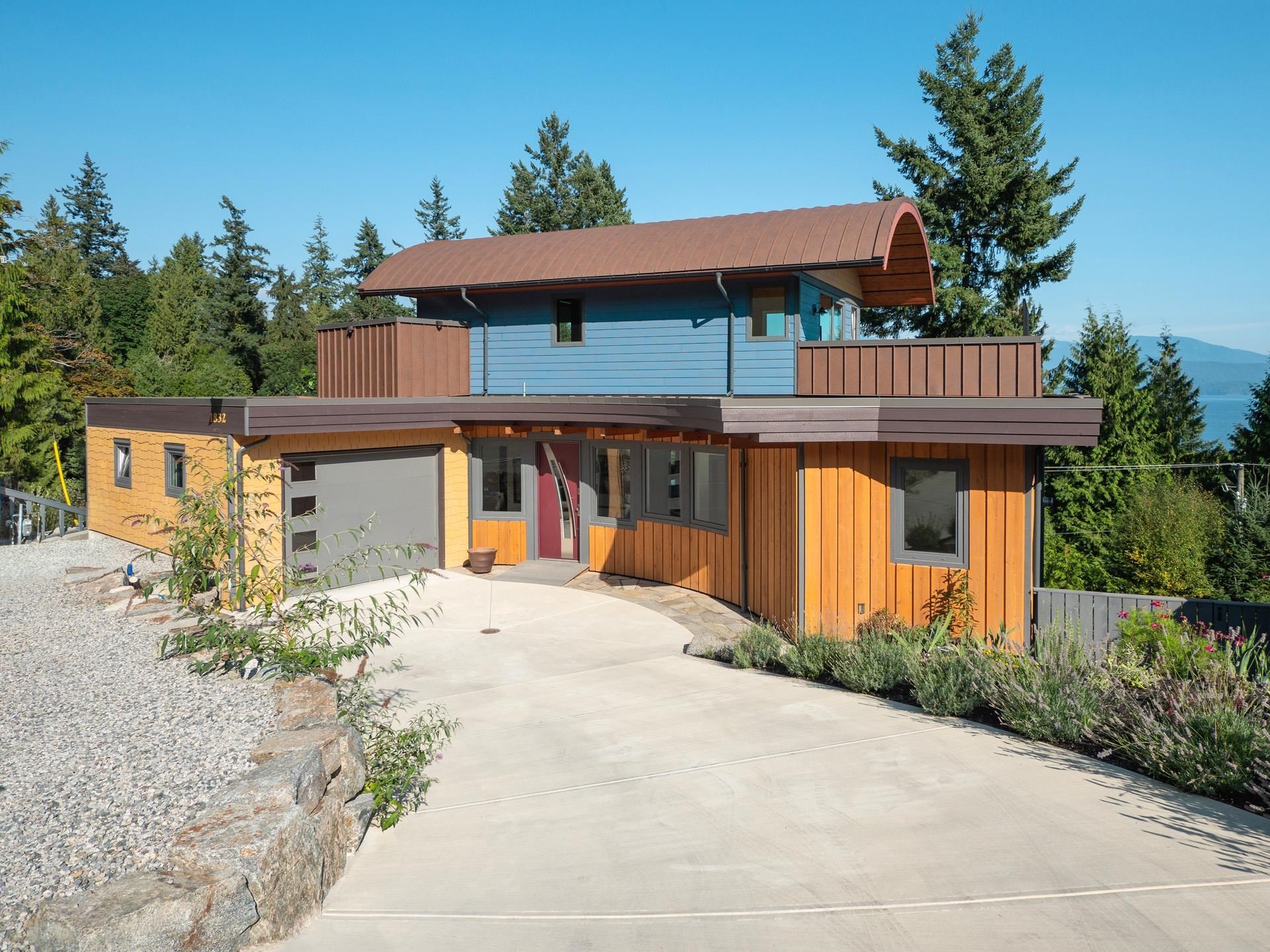 1832 North Road, Gibsons, BC