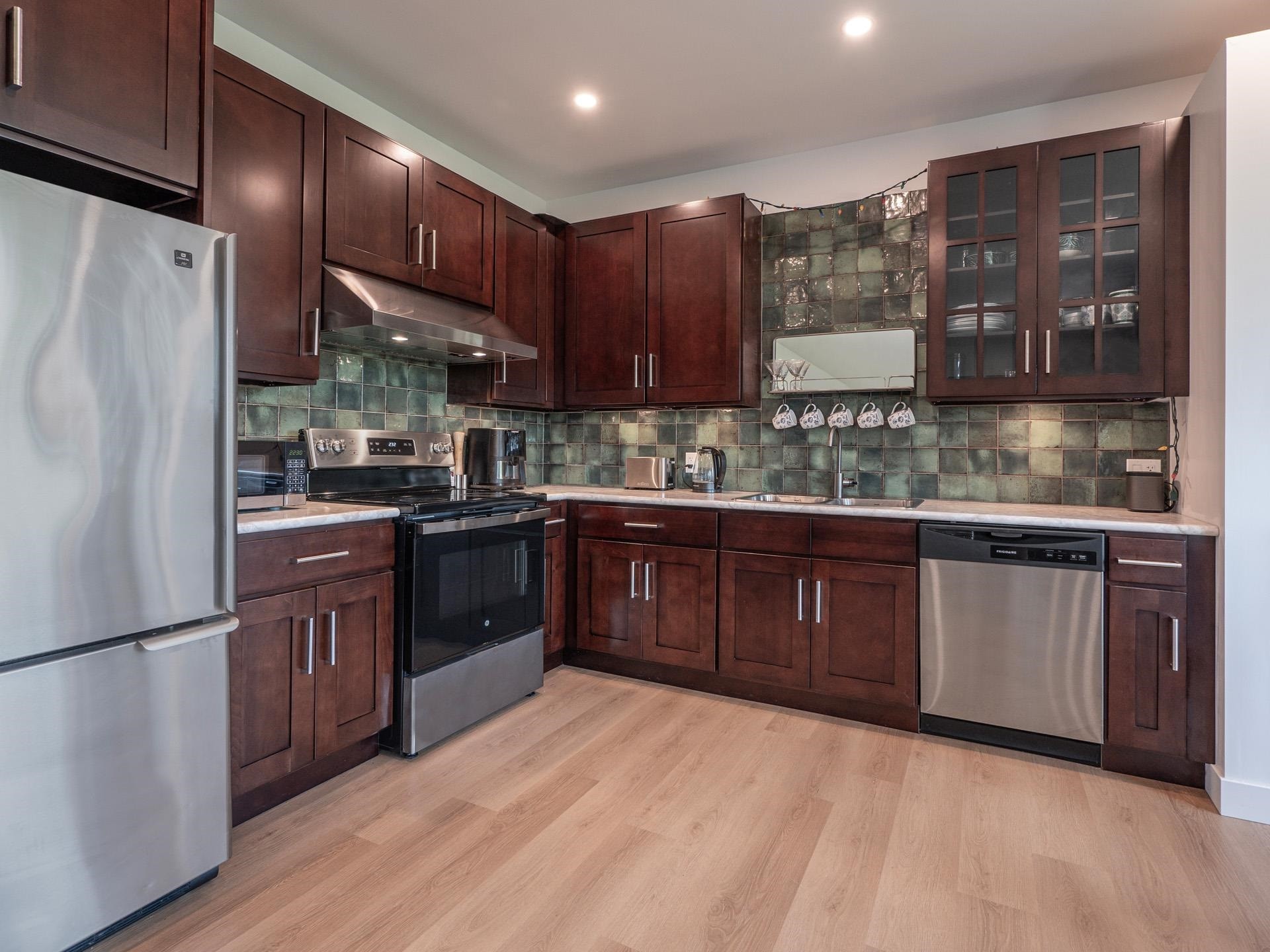 1832 North Road, Gibsons, BC