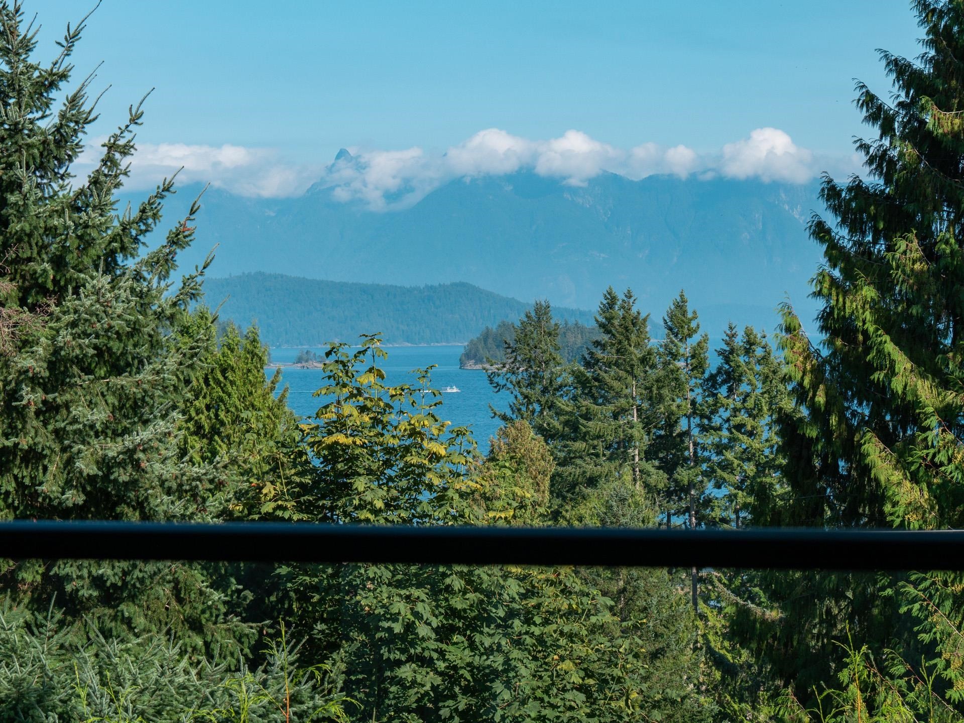 1832 North Road, Gibsons, BC