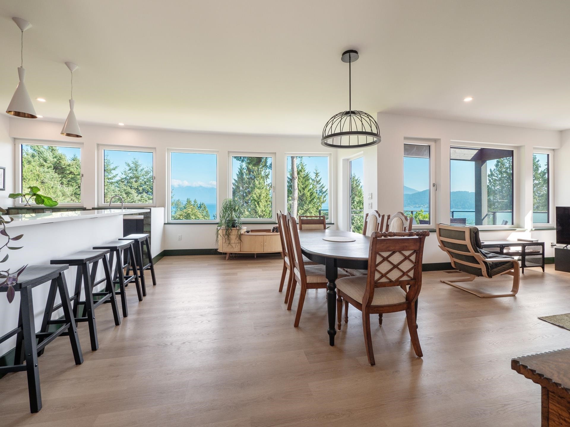 1832 North Road, Gibsons, BC