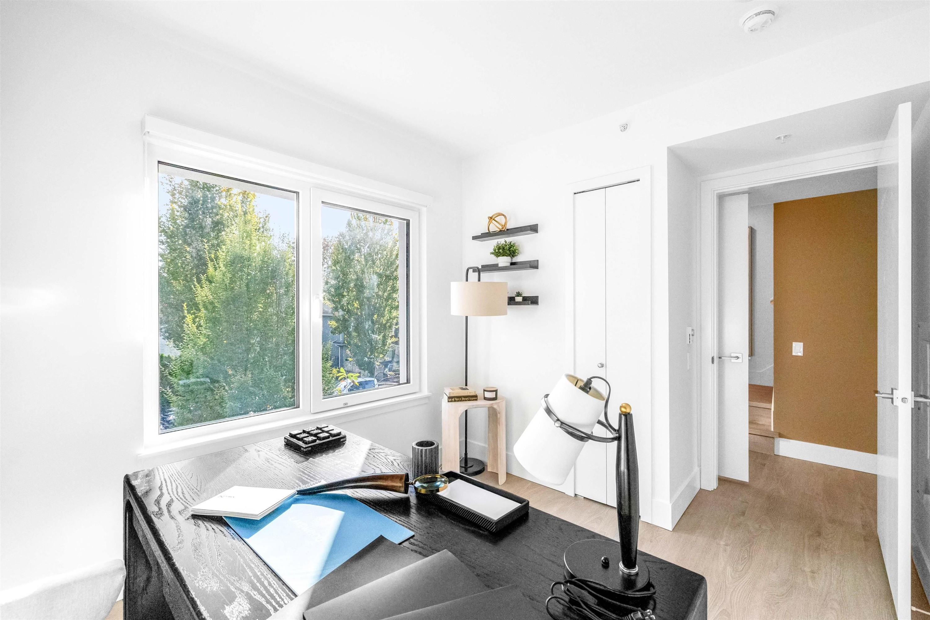 2069 1St Avenue E, Vancouver, BC