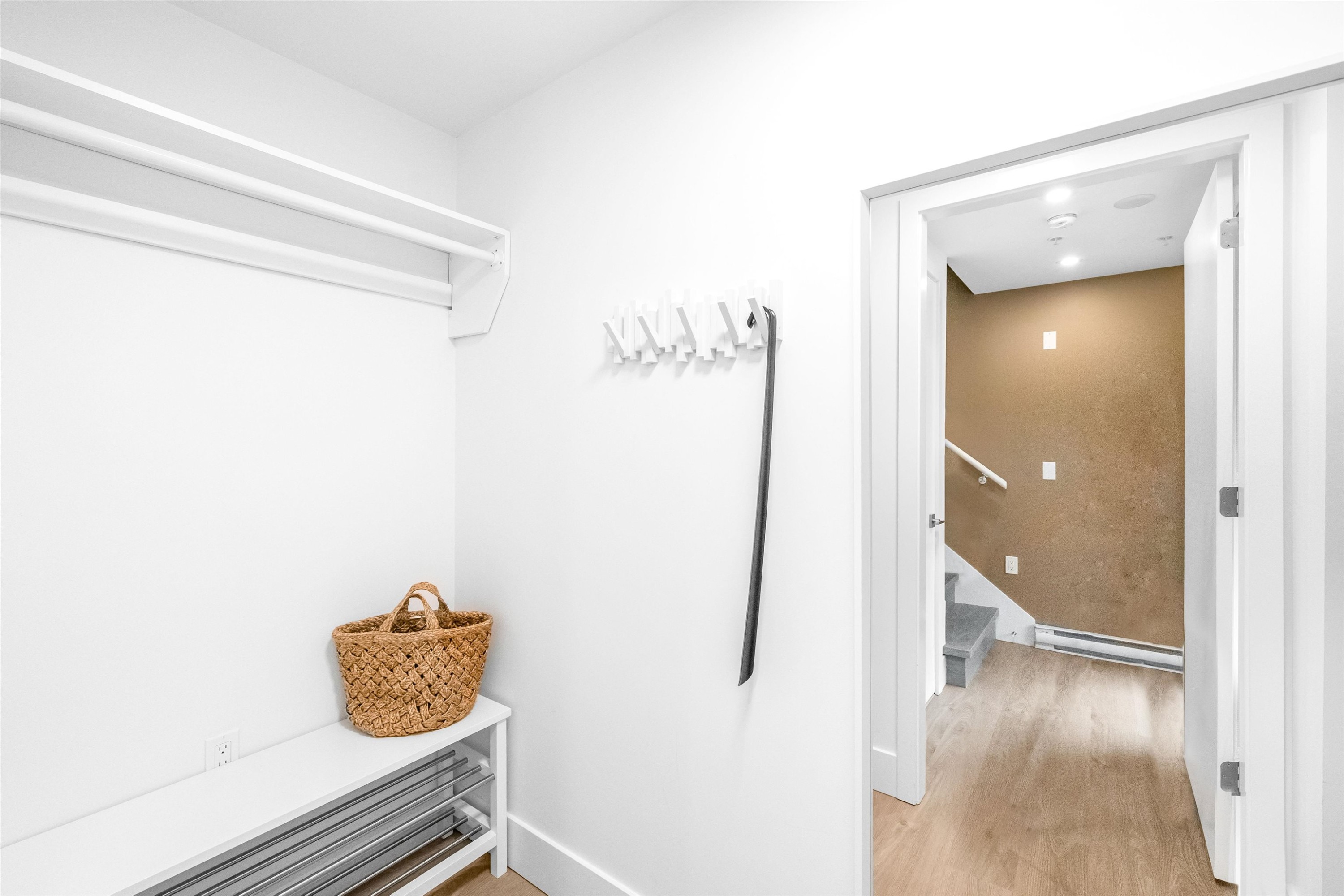 2069 1St Avenue E, Vancouver, BC