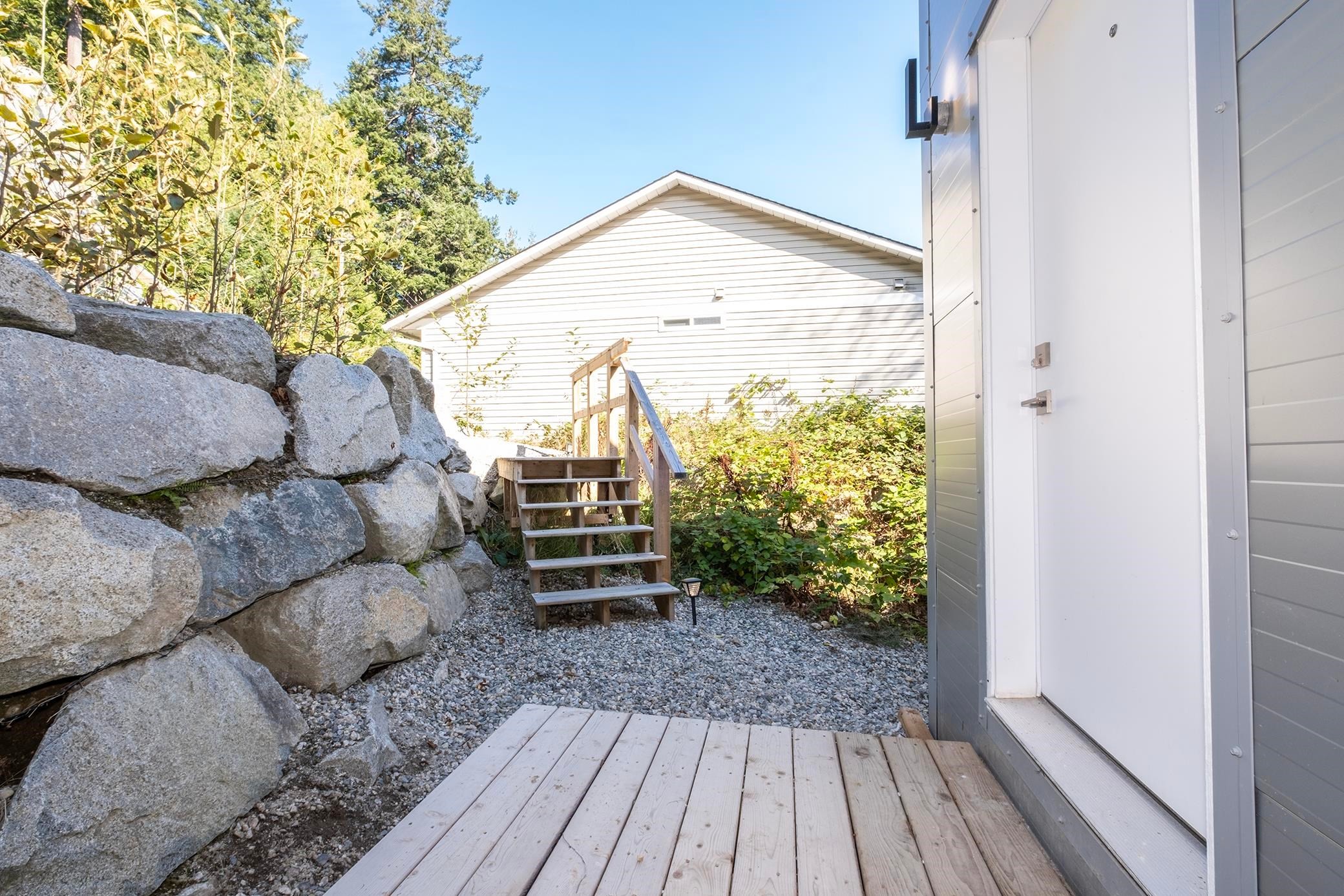 5977 Shoal Way, Sechelt, BC