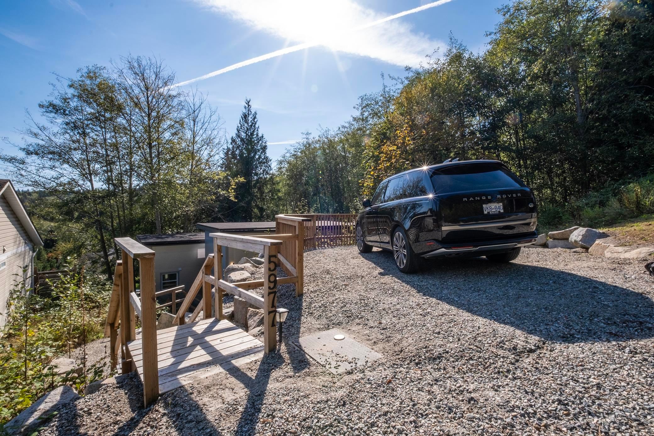 5977 Shoal Way, Sechelt, BC