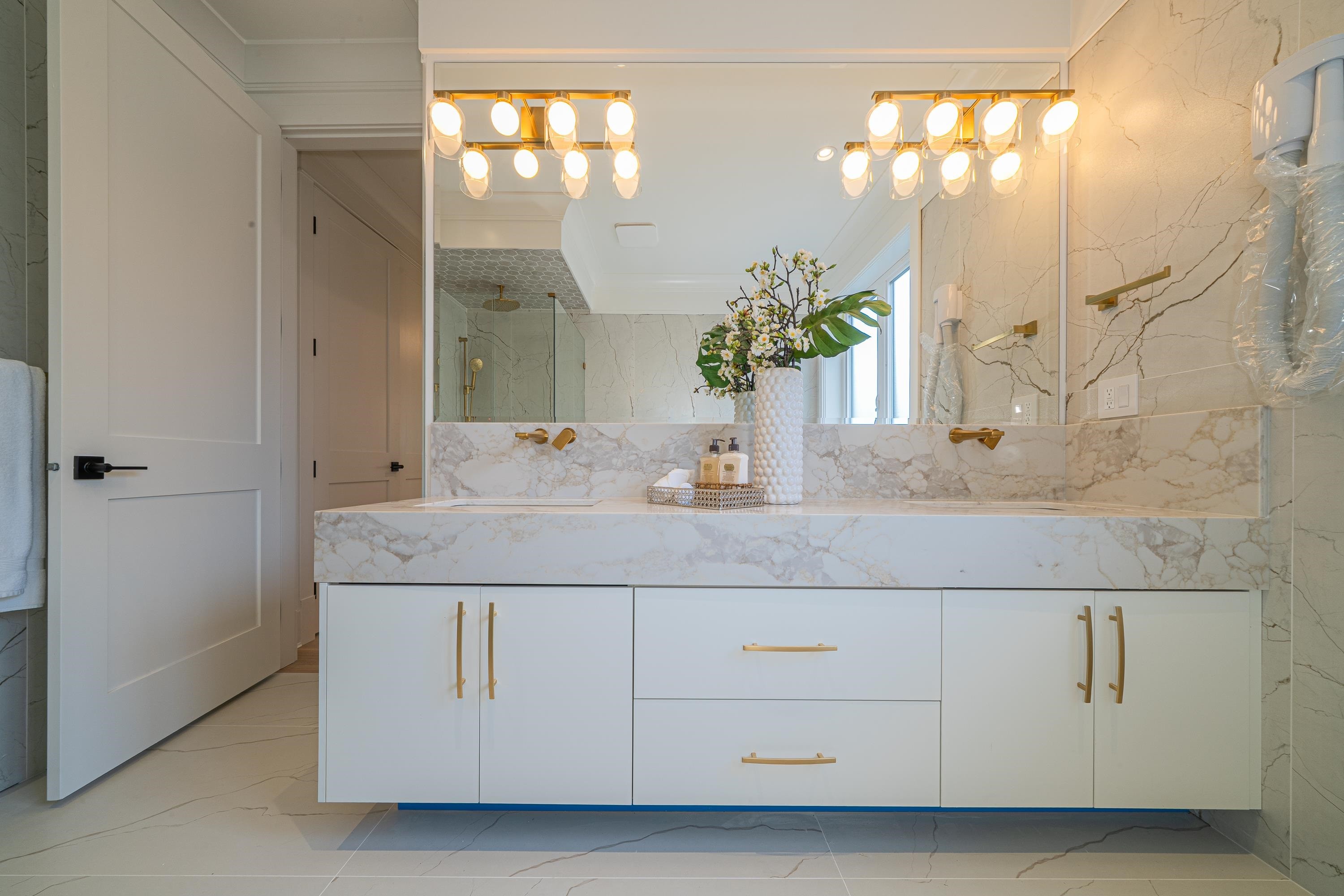 8411 Elsmore Road, Richmond, BC