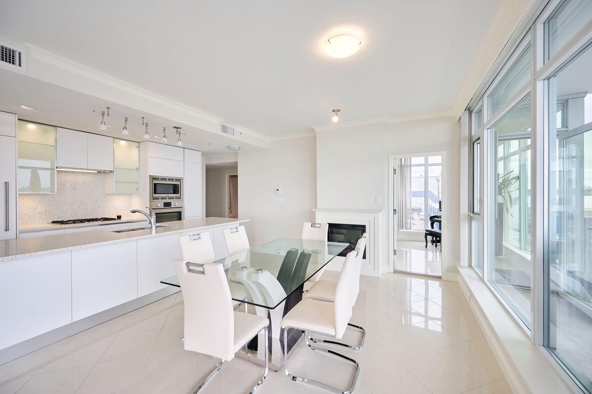 401-199 Victory Ship Way, North Vancouver, BC