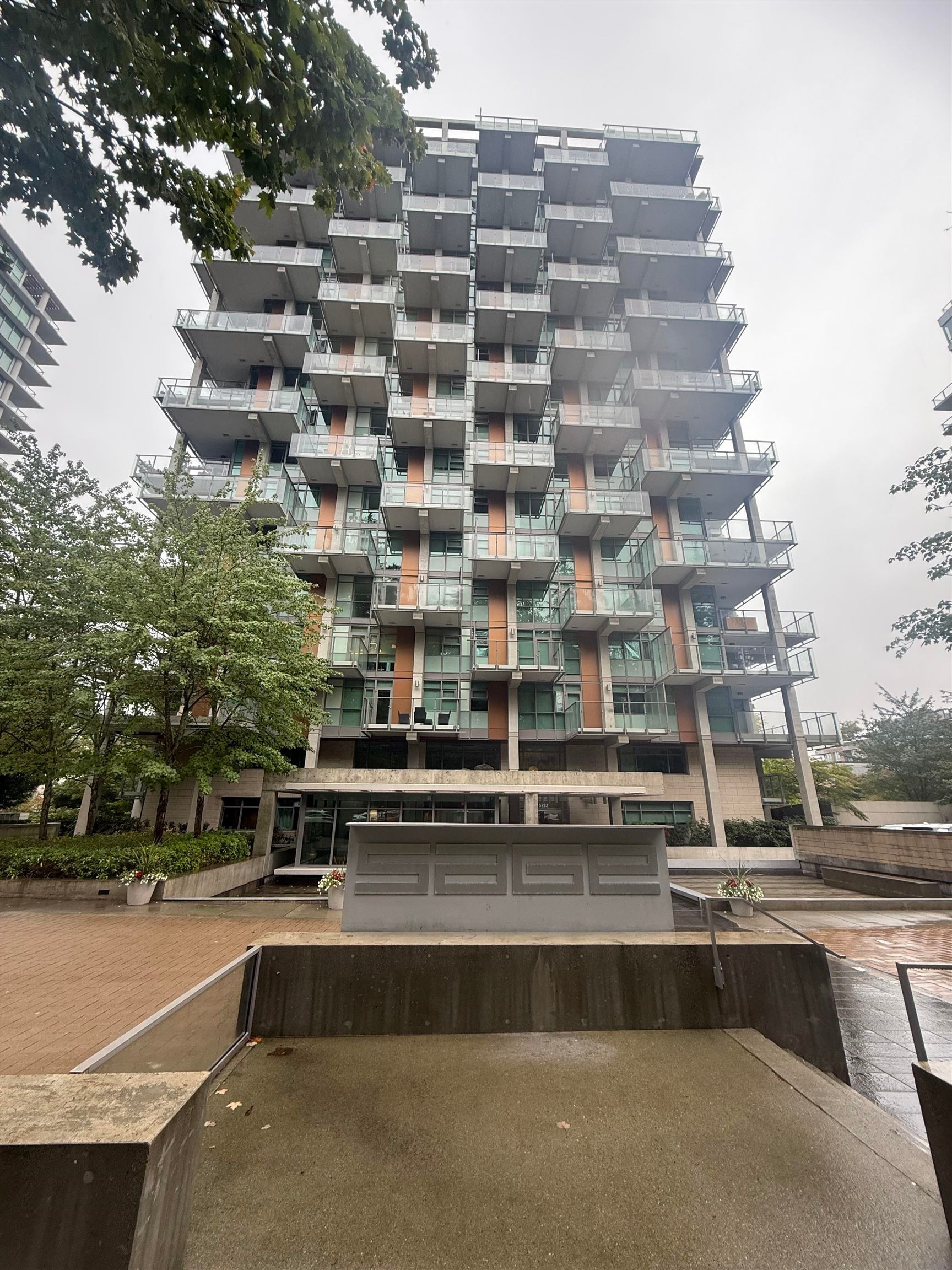 606-5782 Berton Avenue, Vancouver, BC