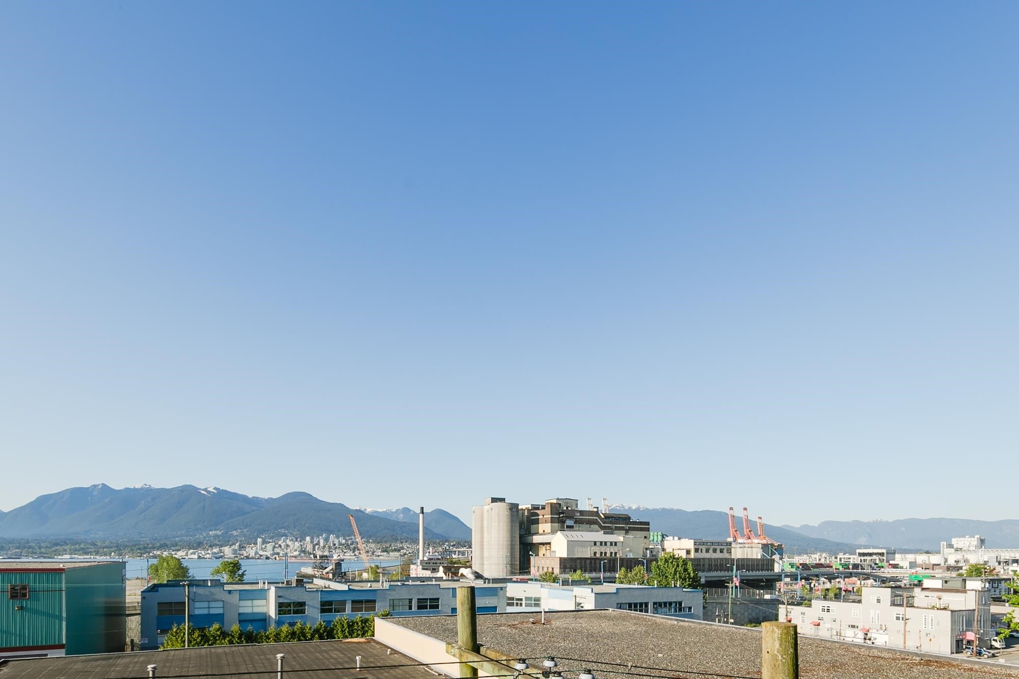 302-933 Hastings Street E, Vancouver, BC