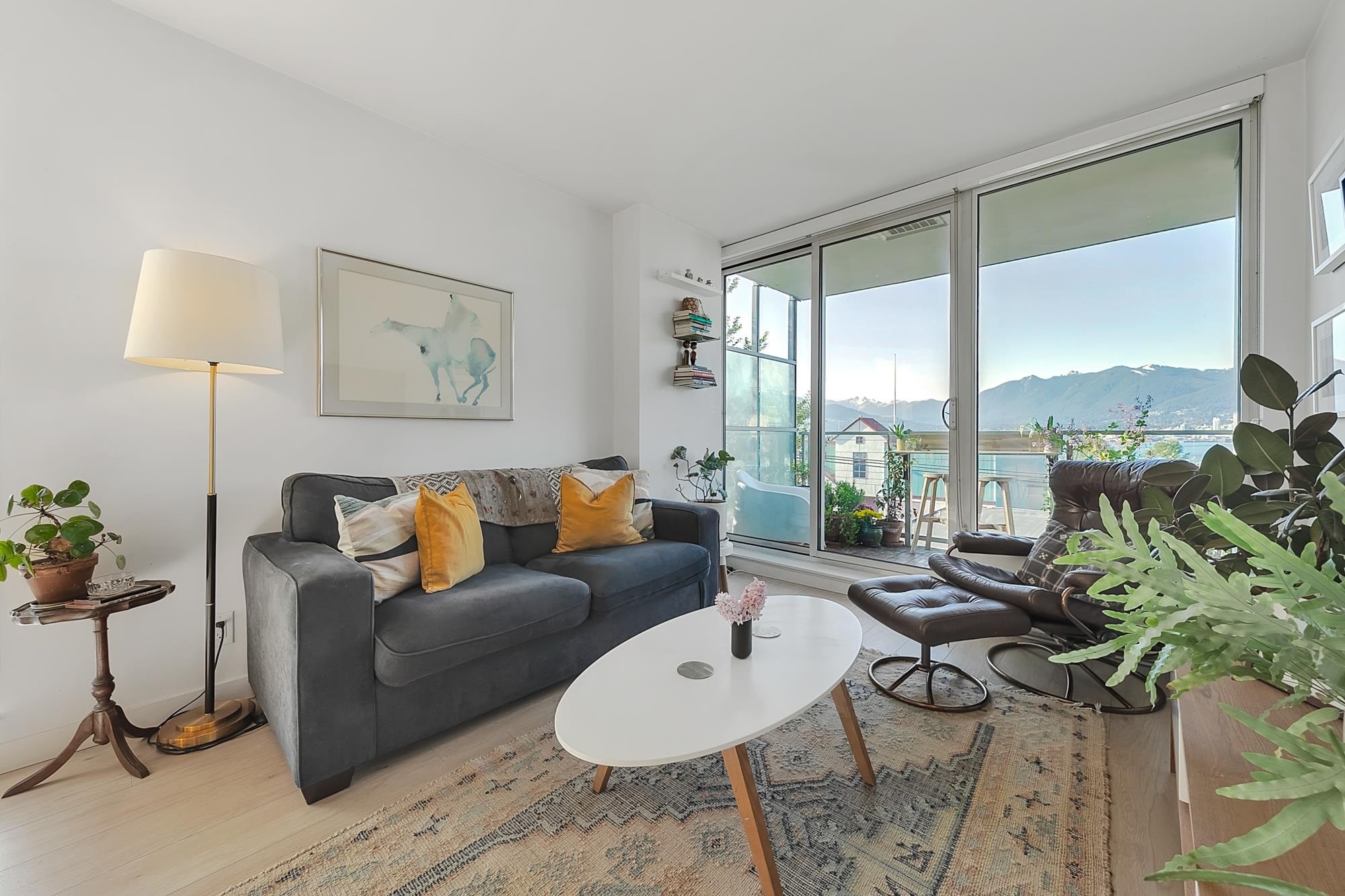 302-933 Hastings Street E, Vancouver, BC