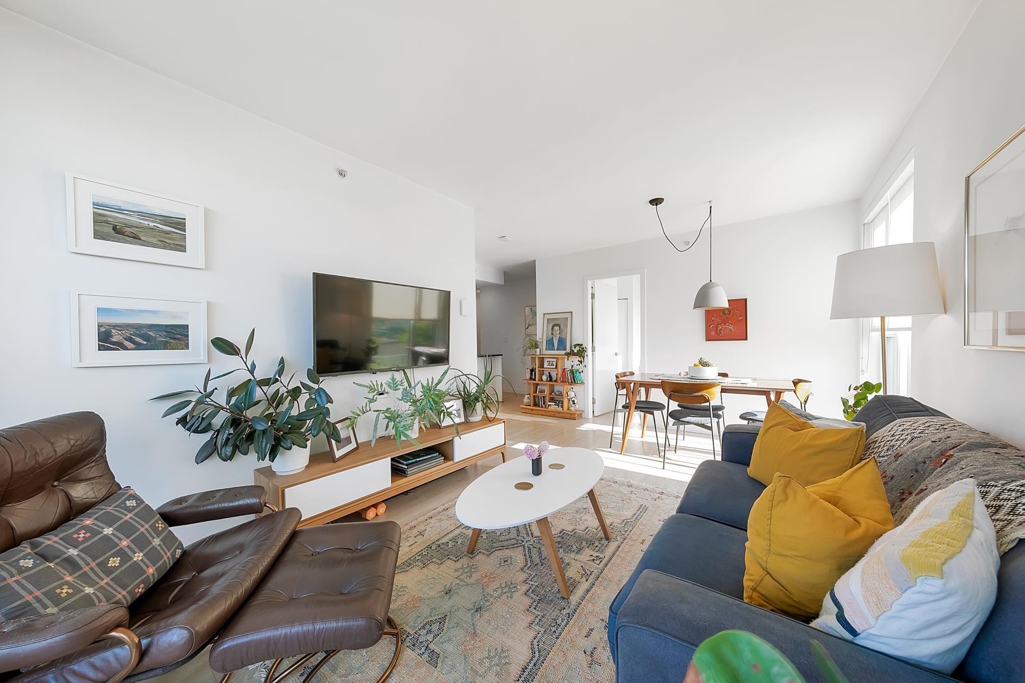 302-933 Hastings Street E, Vancouver, BC