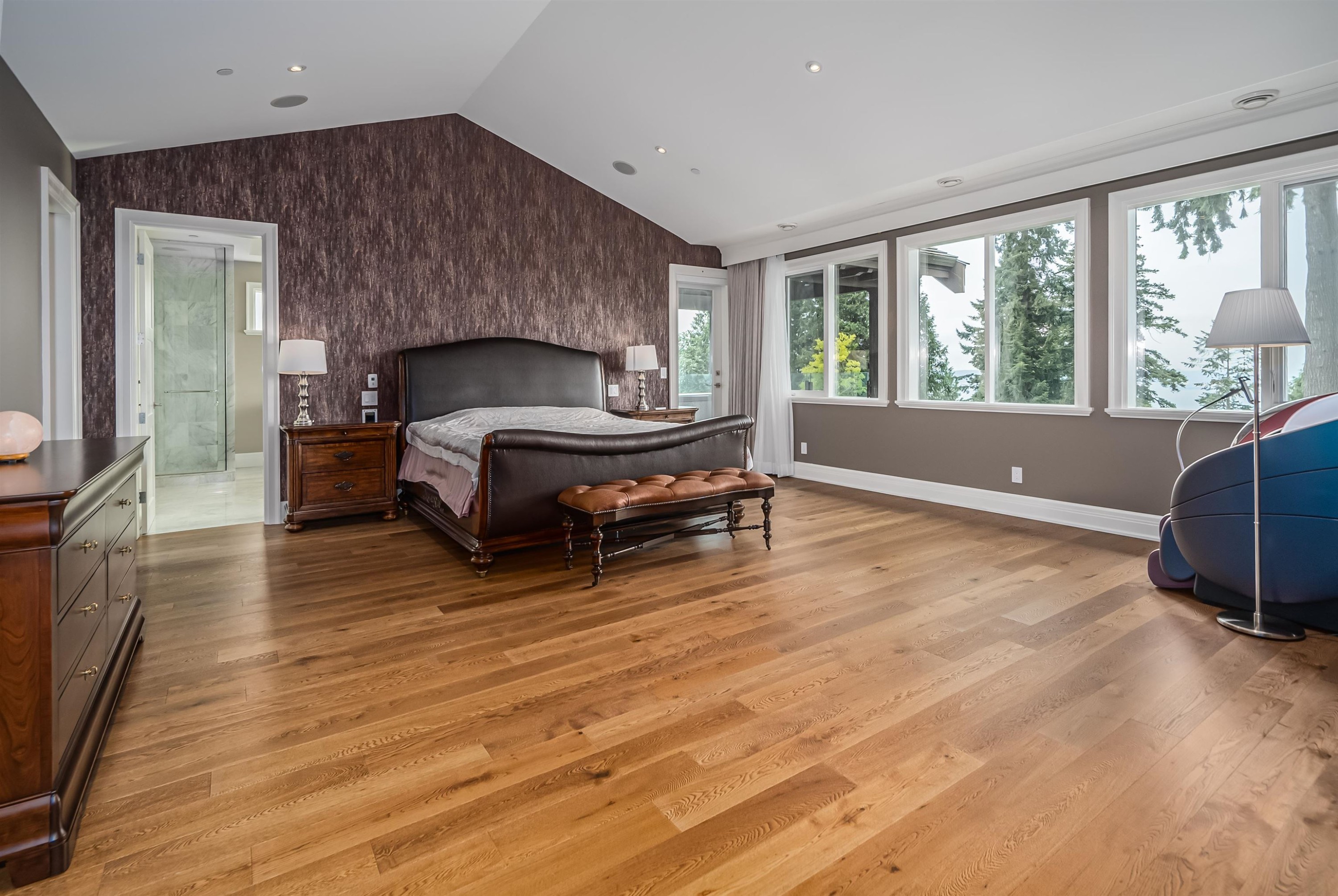 2638 Queens Avenue, West Vancouver, BC