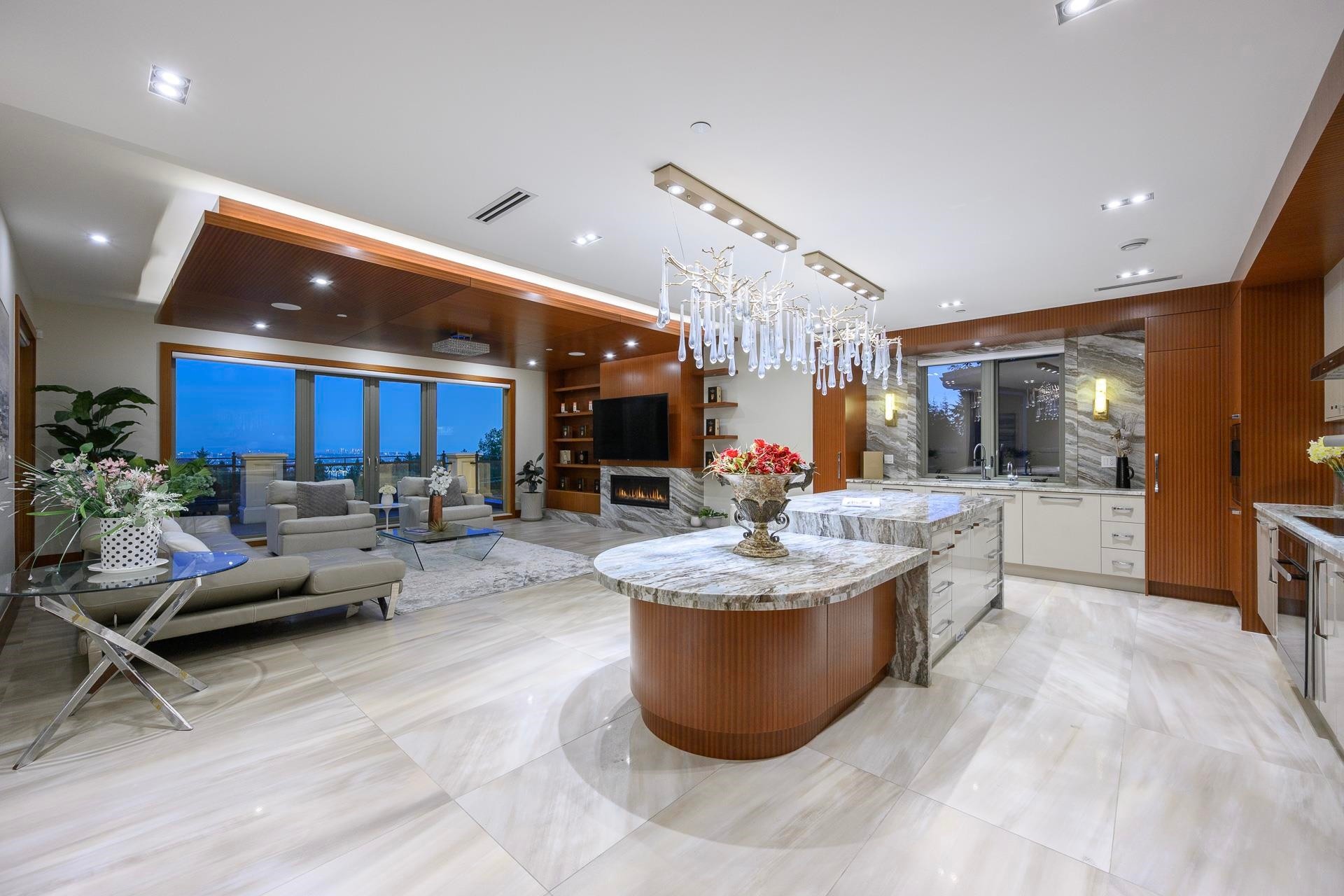 618 Hawstead Place, West Vancouver, BC