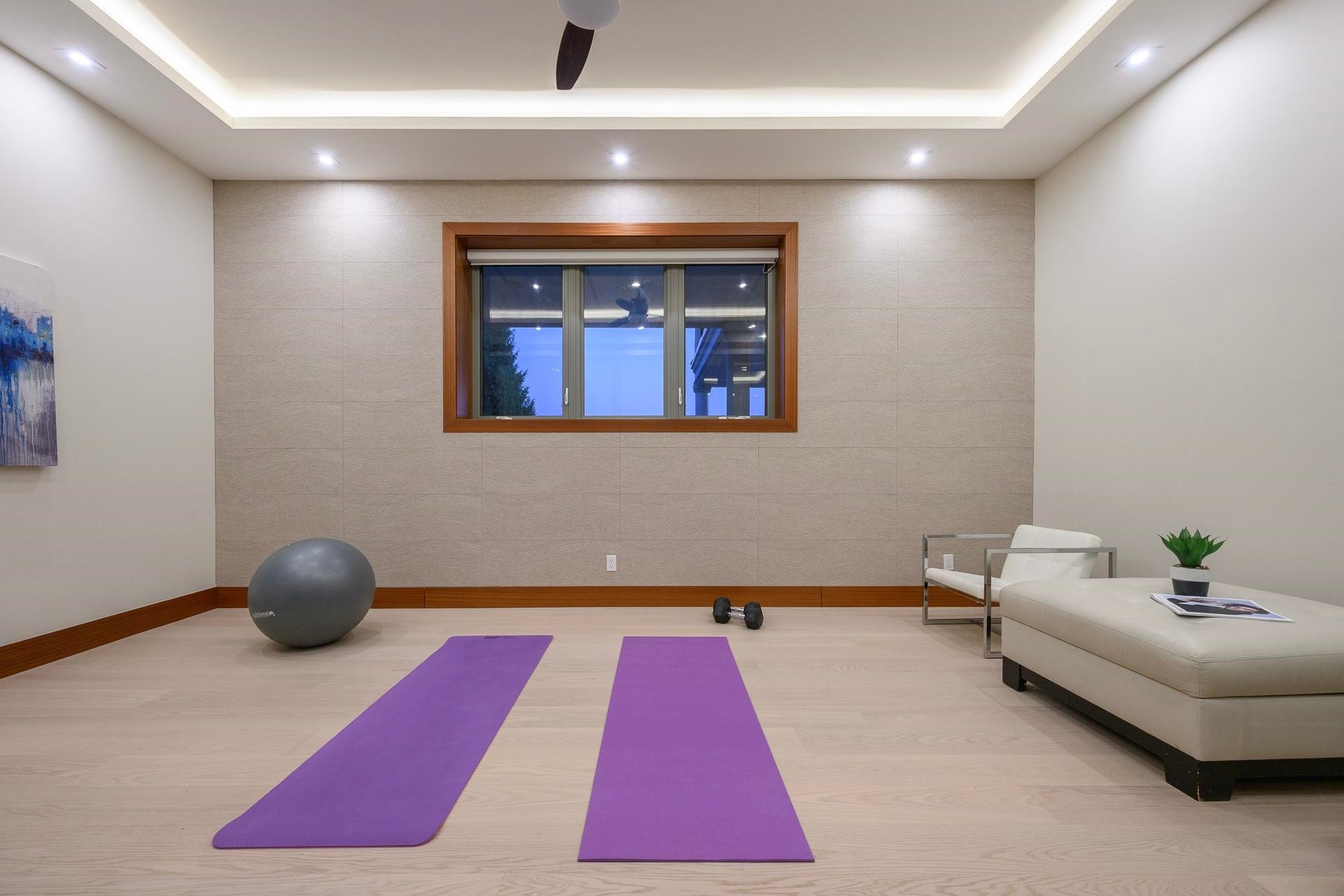 618 Hawstead Place, West Vancouver, BC