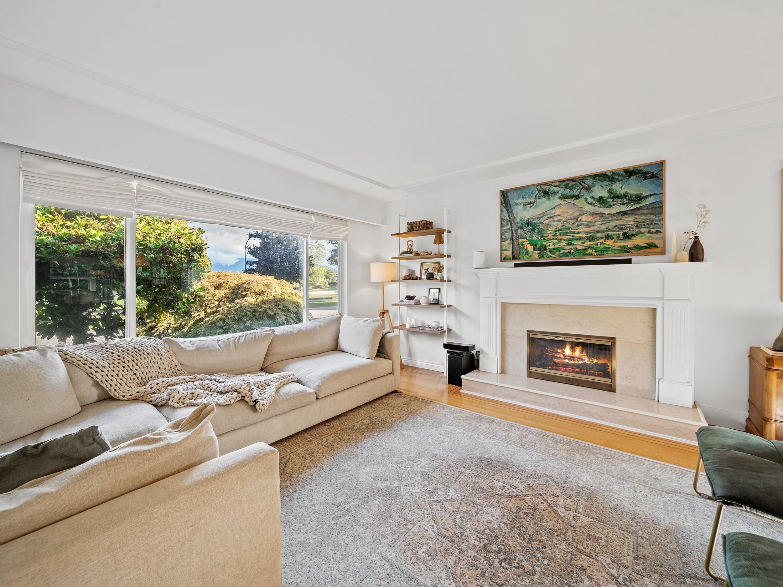 2624 1St Avenue E, Vancouver, BC