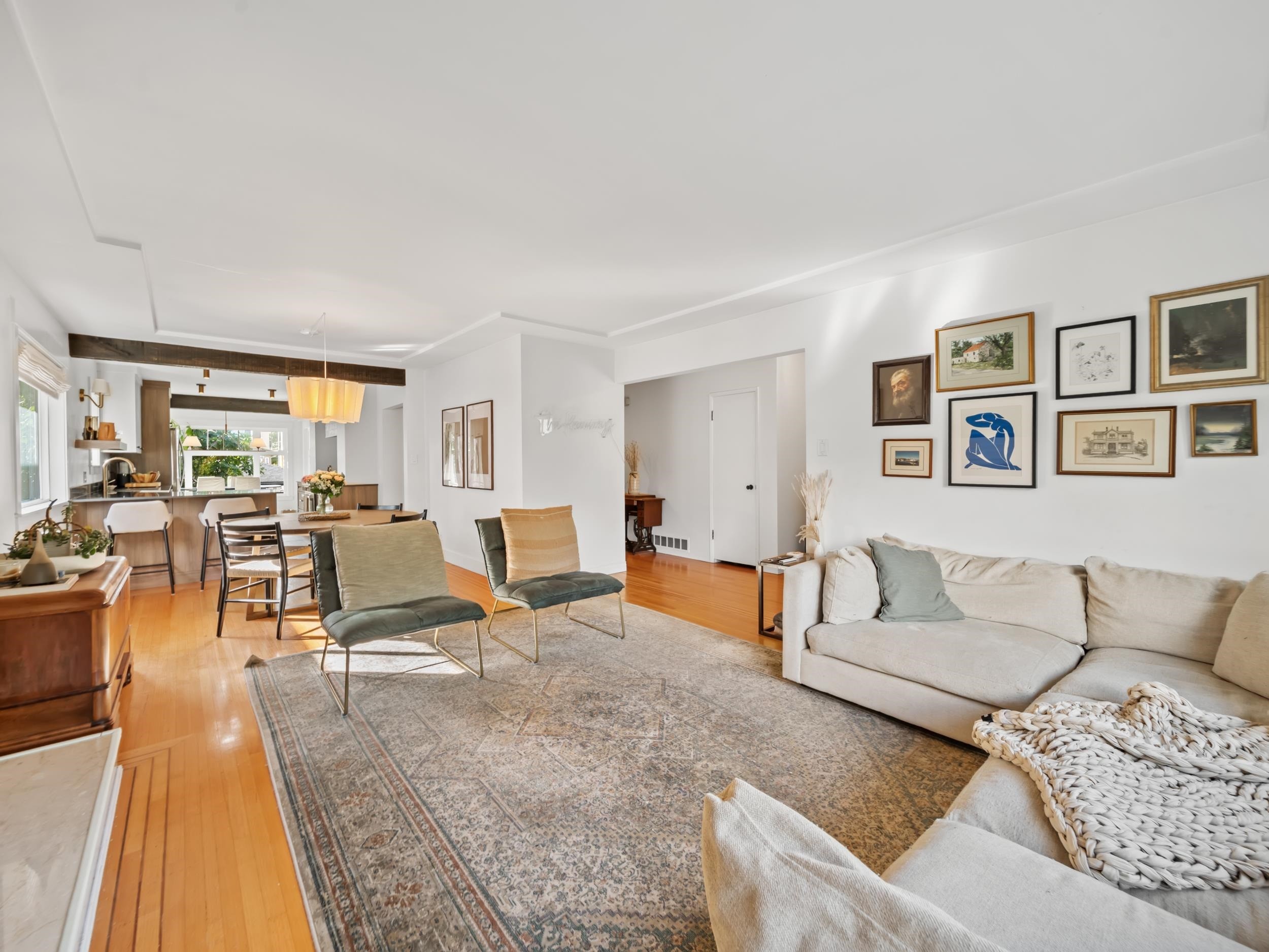 2624 1St Avenue E, Vancouver, BC