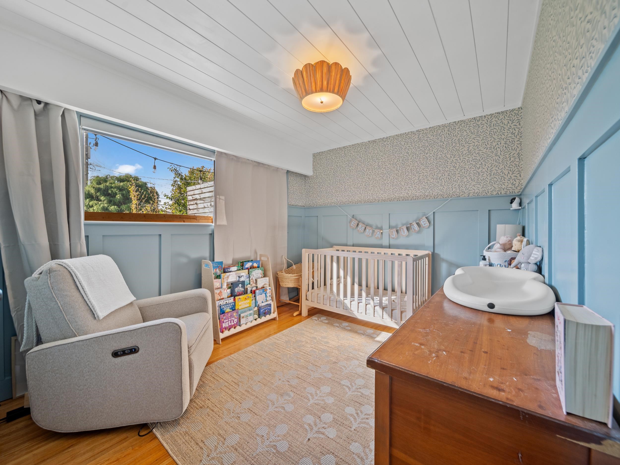 2624 1St Avenue E, Vancouver, BC