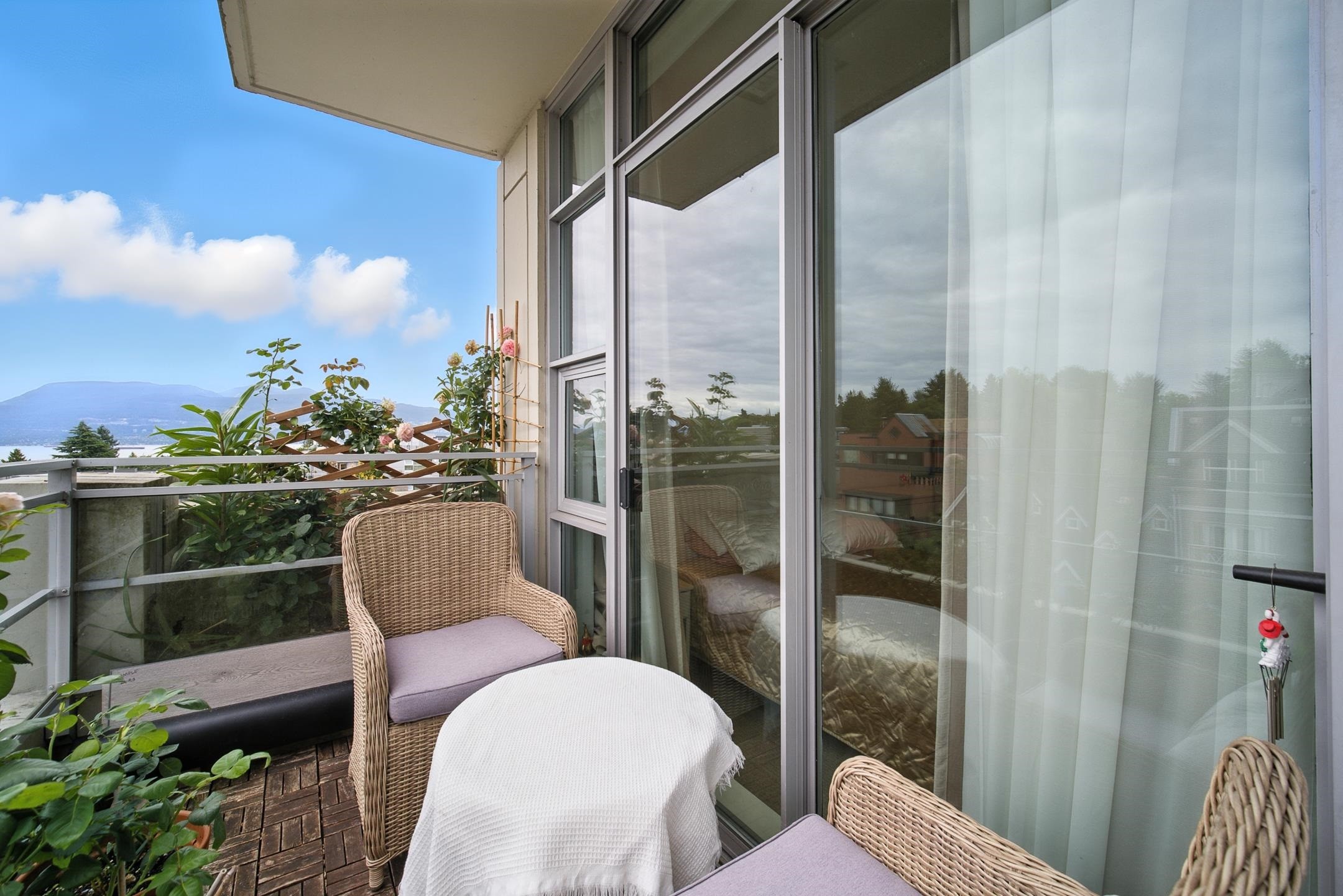 404-3595 18Th Avenue W, Vancouver, BC