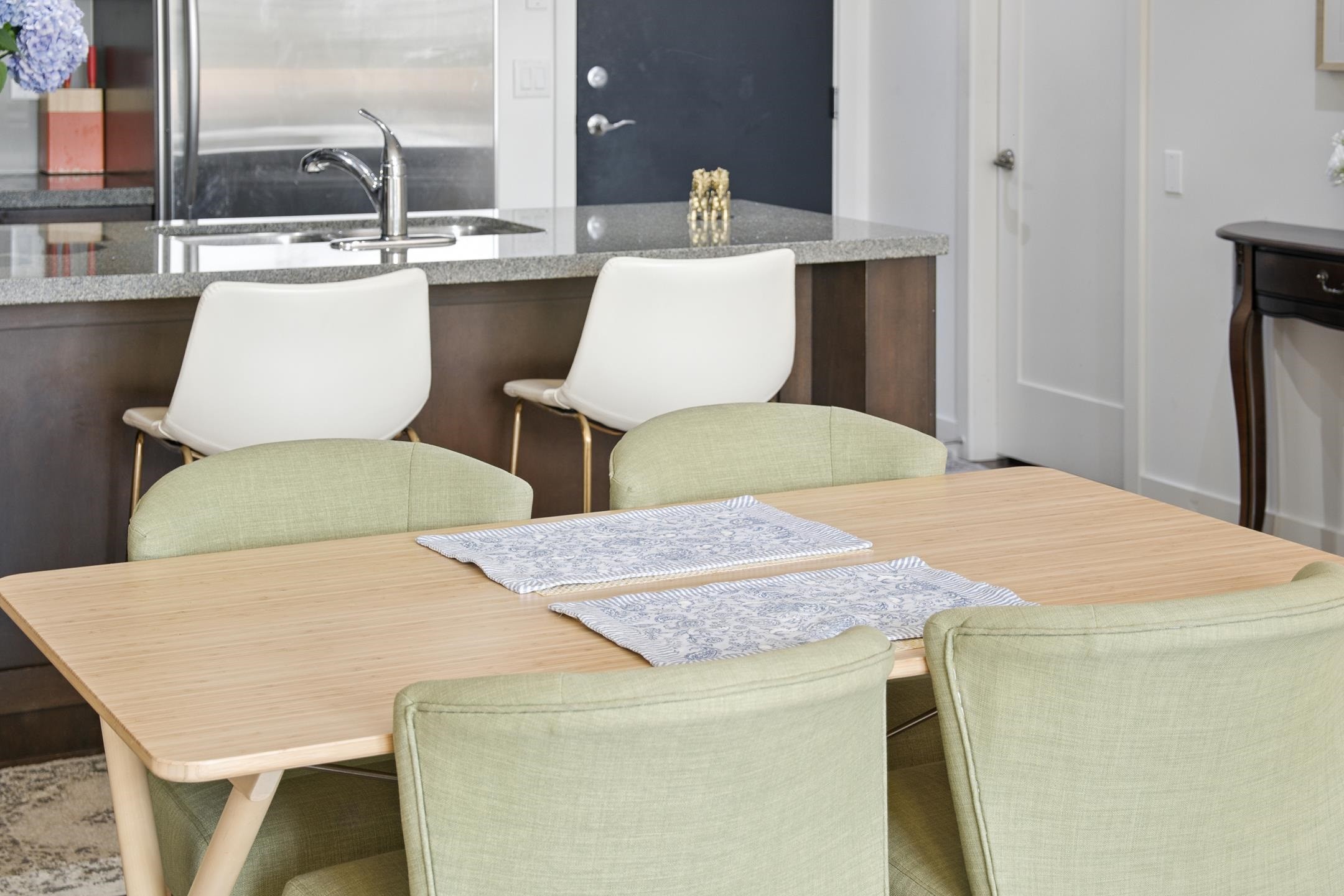 404-3595 18Th Avenue W, Vancouver, BC