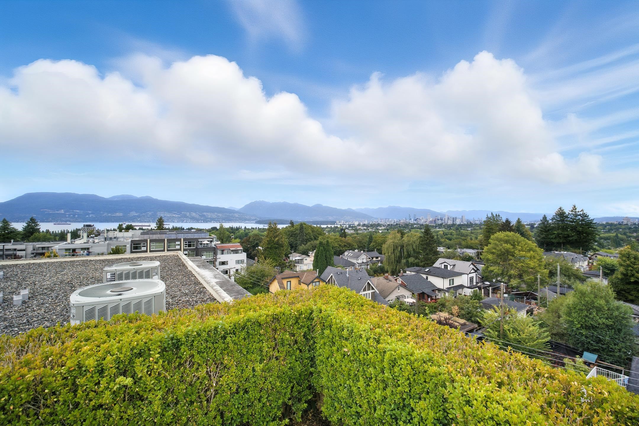 404-3595 18Th Avenue W, Vancouver, BC