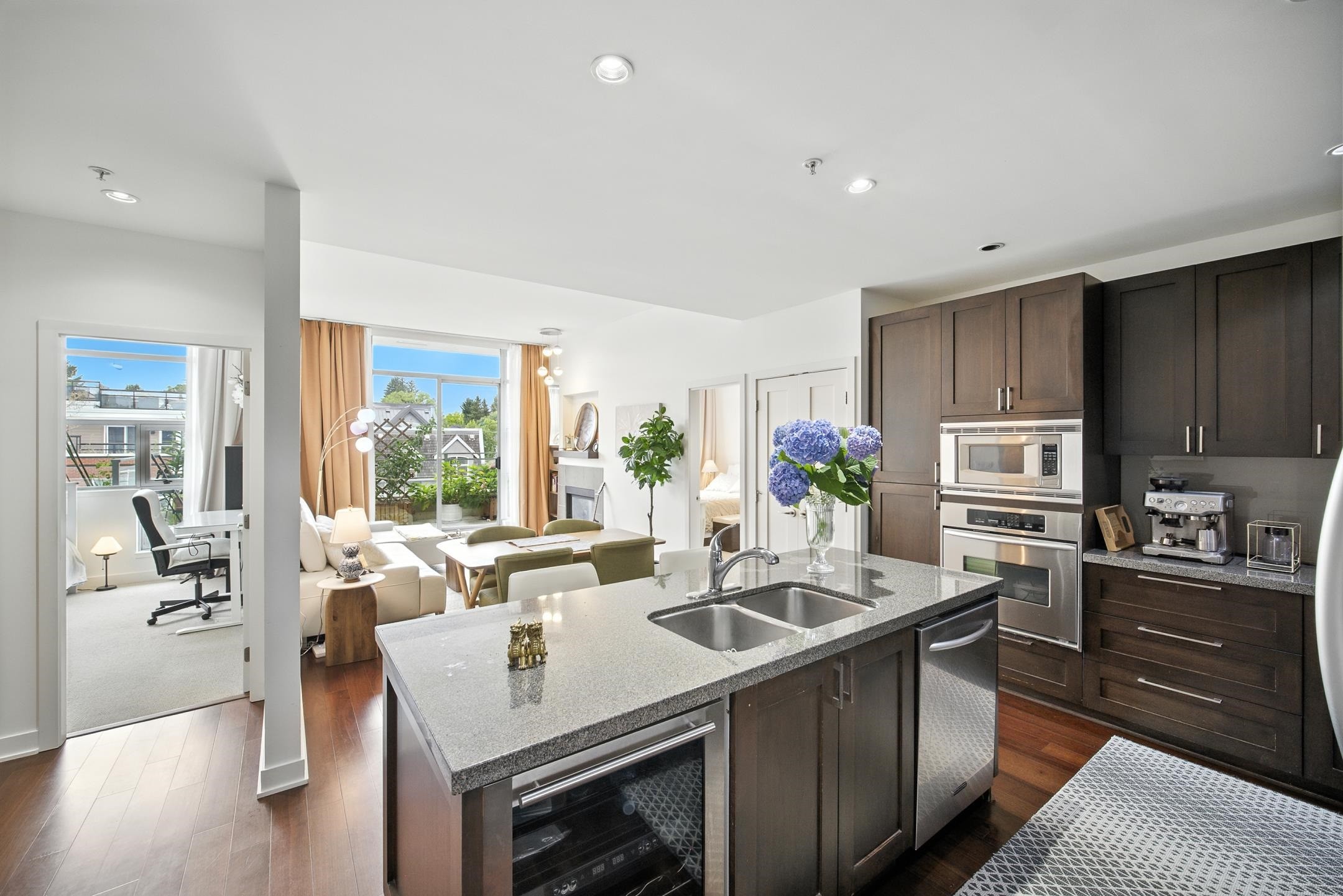 404-3595 18Th Avenue W, Vancouver, BC