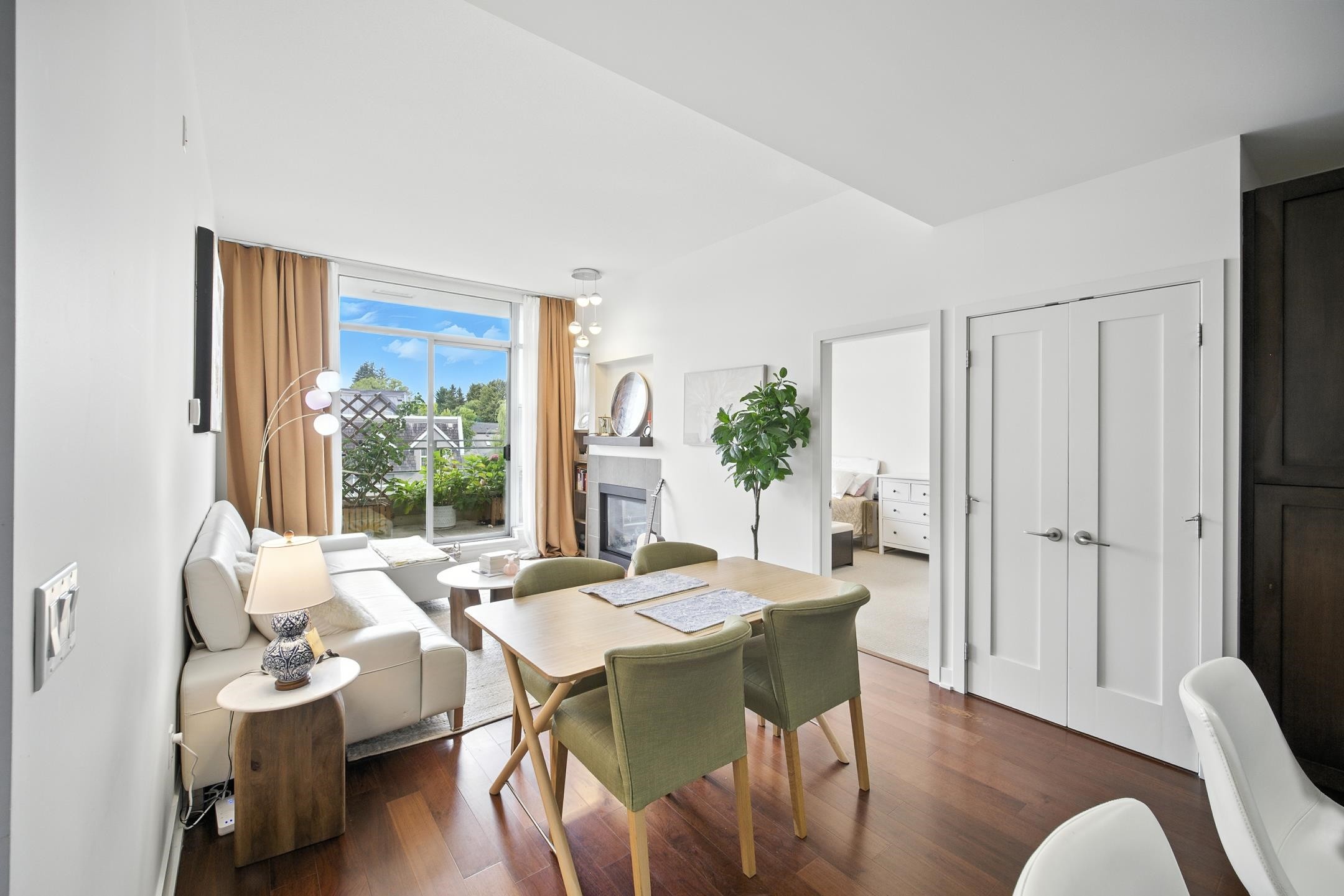 404-3595 18Th Avenue W, Vancouver, BC