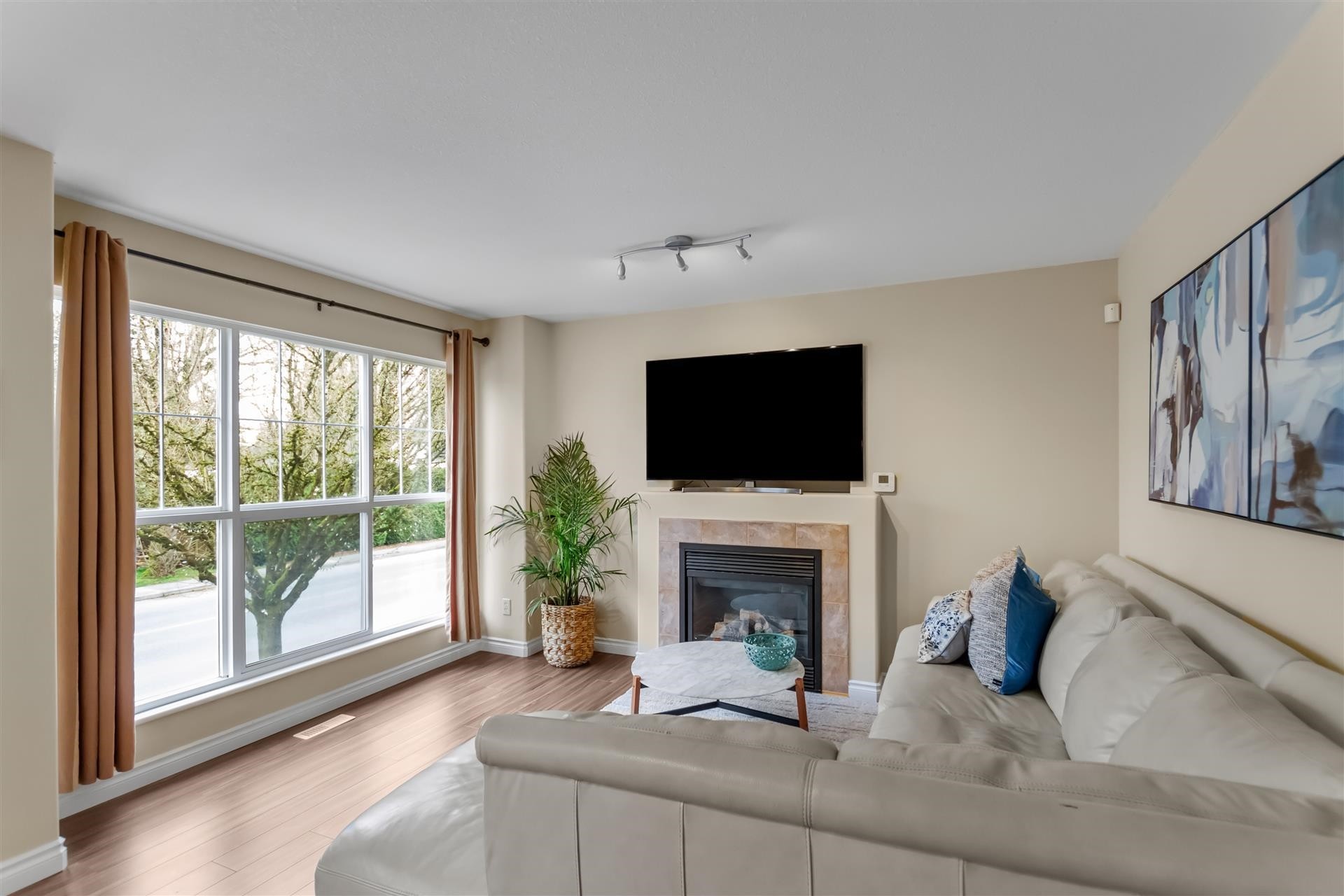 11469 207 Street, Maple Ridge, BC