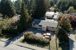 6275 Norwest Bay Road Sechelt, BC V7Z 0M5