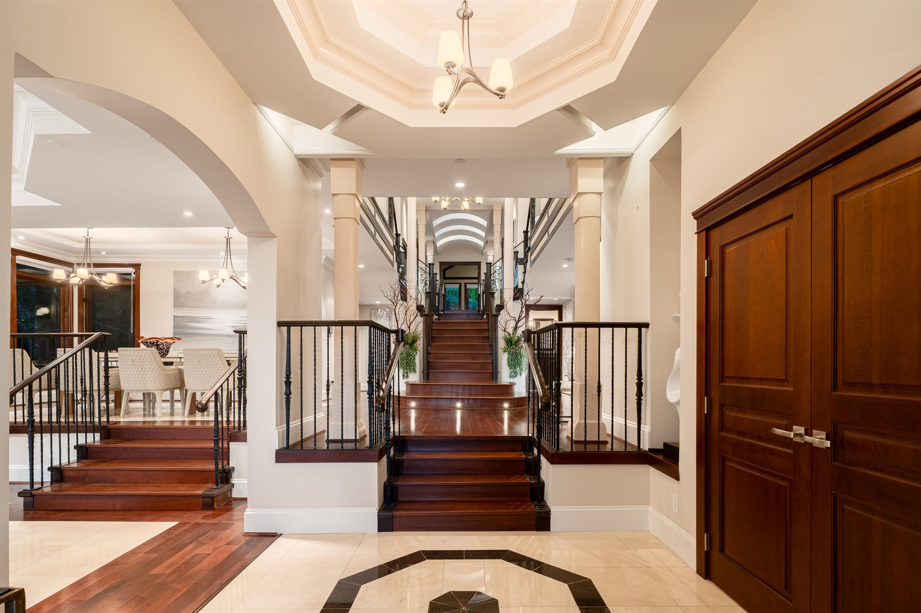 2673 Finch Hill, West Vancouver, BC