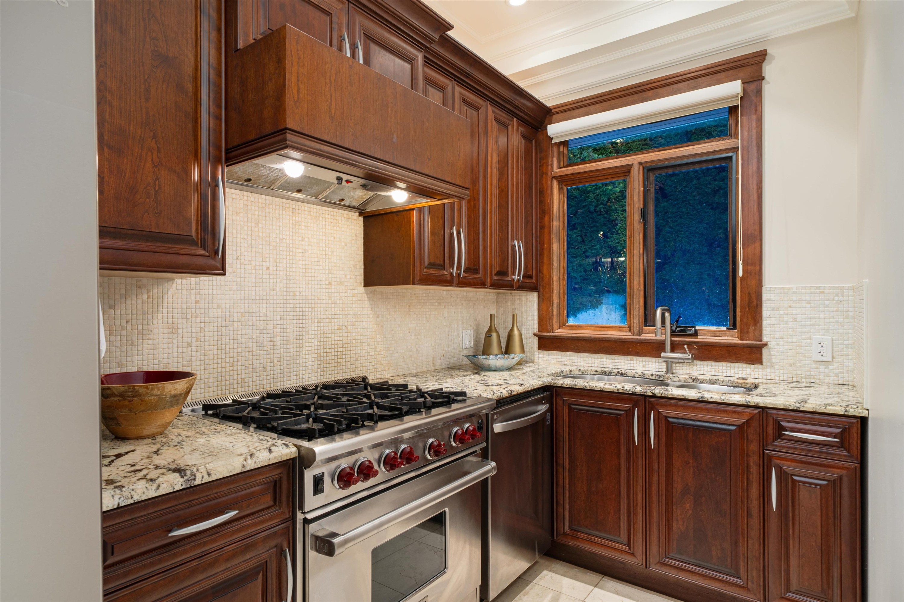 2673 Finch Hill, West Vancouver, BC