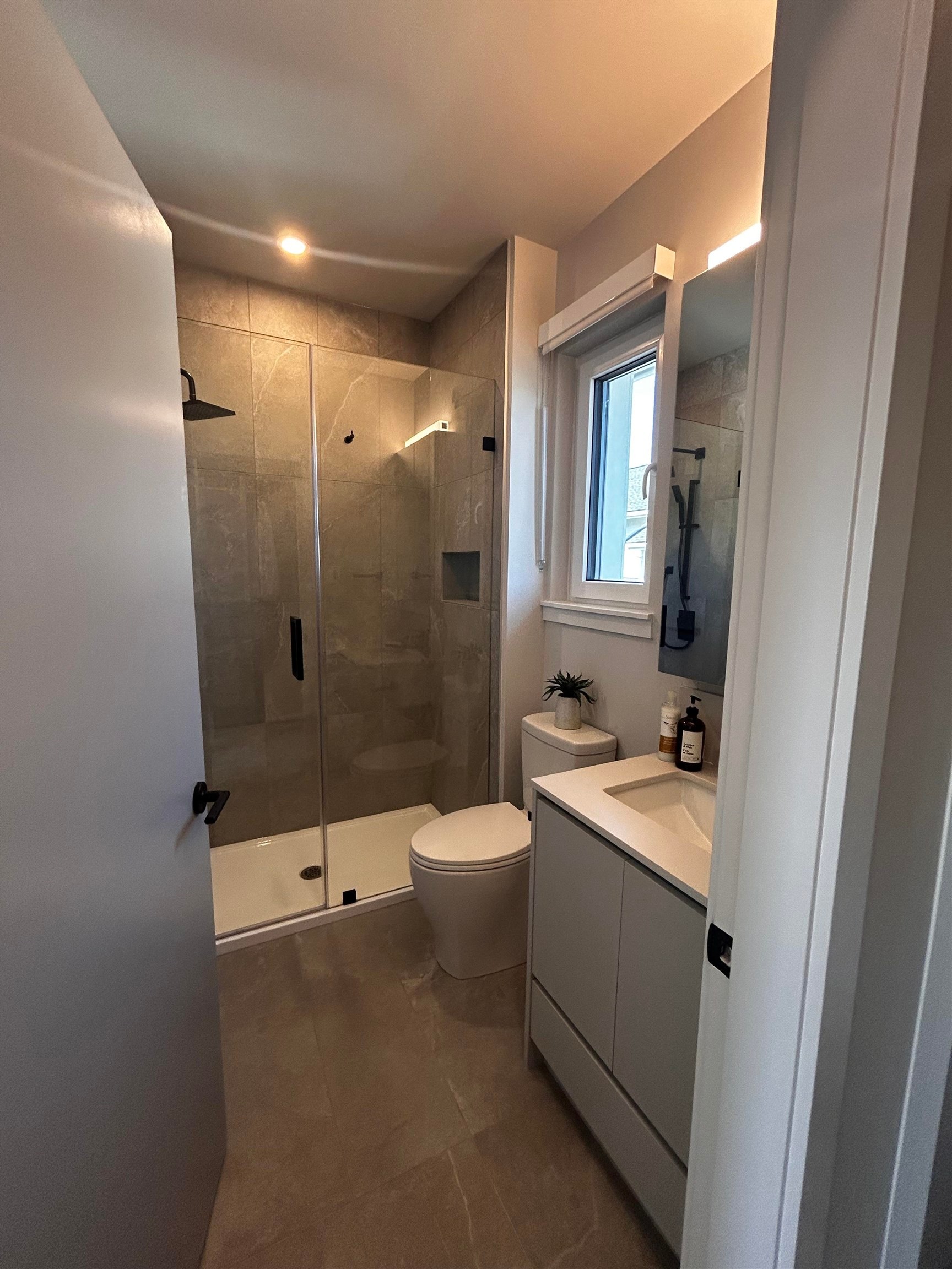 1341 21St Avenue E, Vancouver, BC