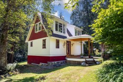 6121 Golf Course Road Sechelt, BC V7Z 0R2