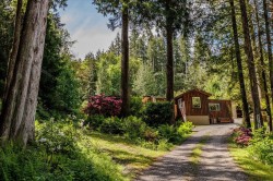 5751 Tillicum Bay Road Sechelt, BC V7Z 0C7