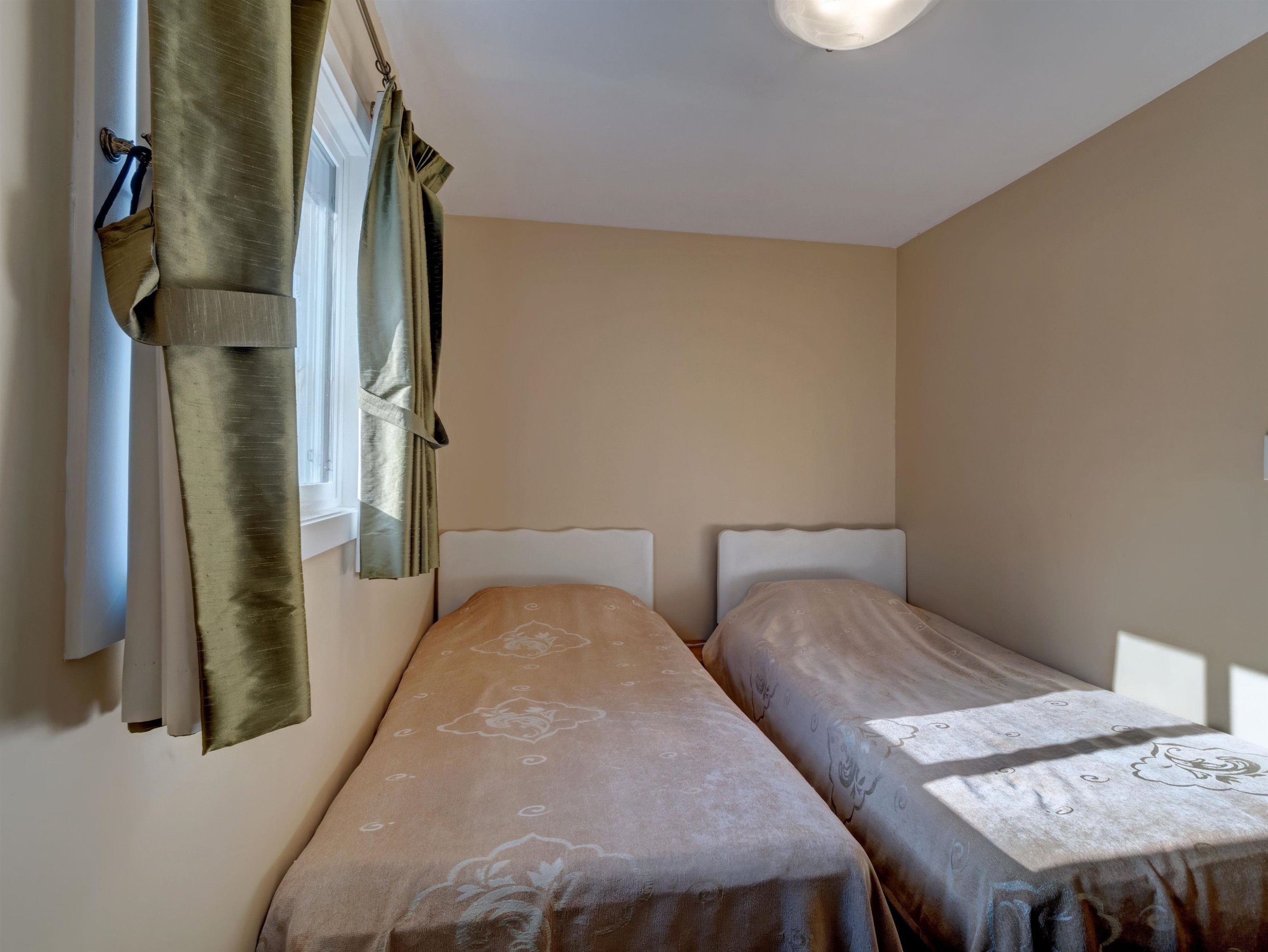 4657 Whitaker Road, Sechelt, BC