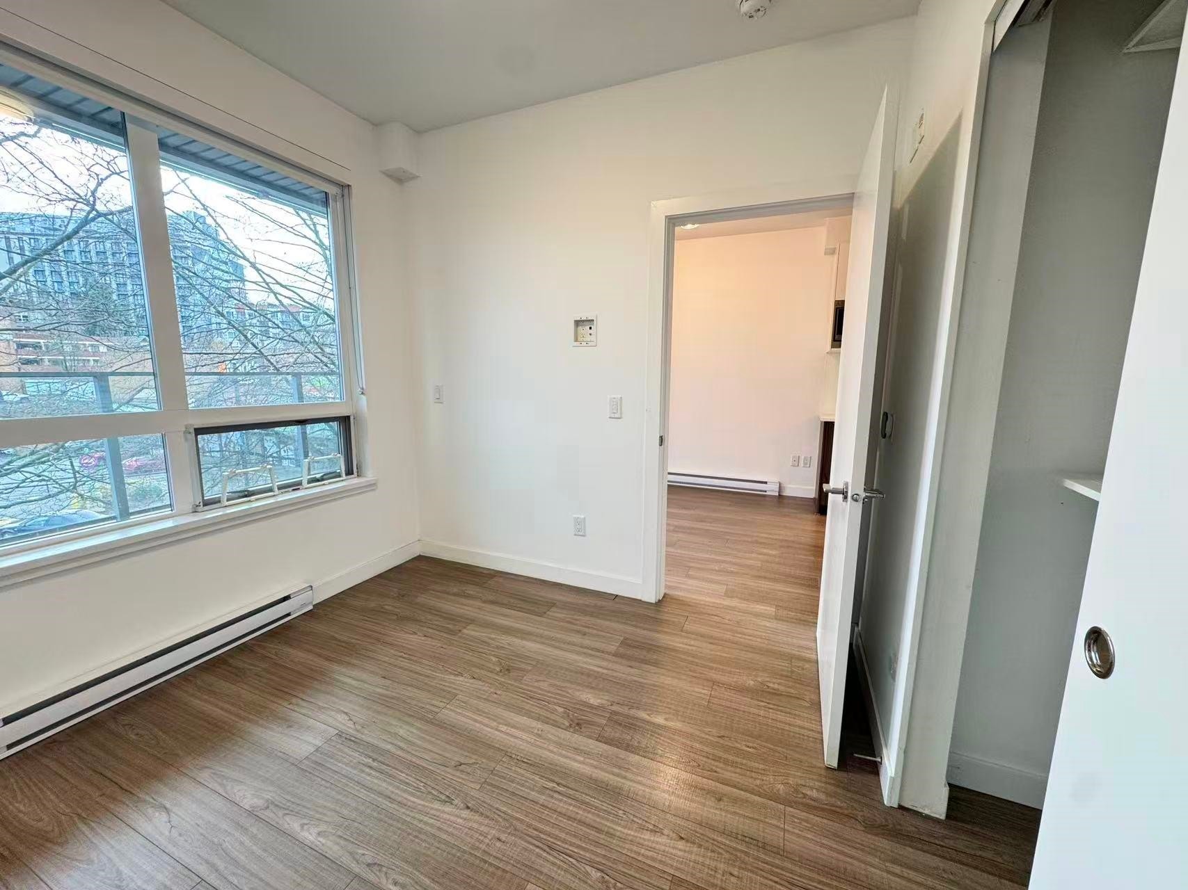 303-379 Broadway Street E, Vancouver, BC