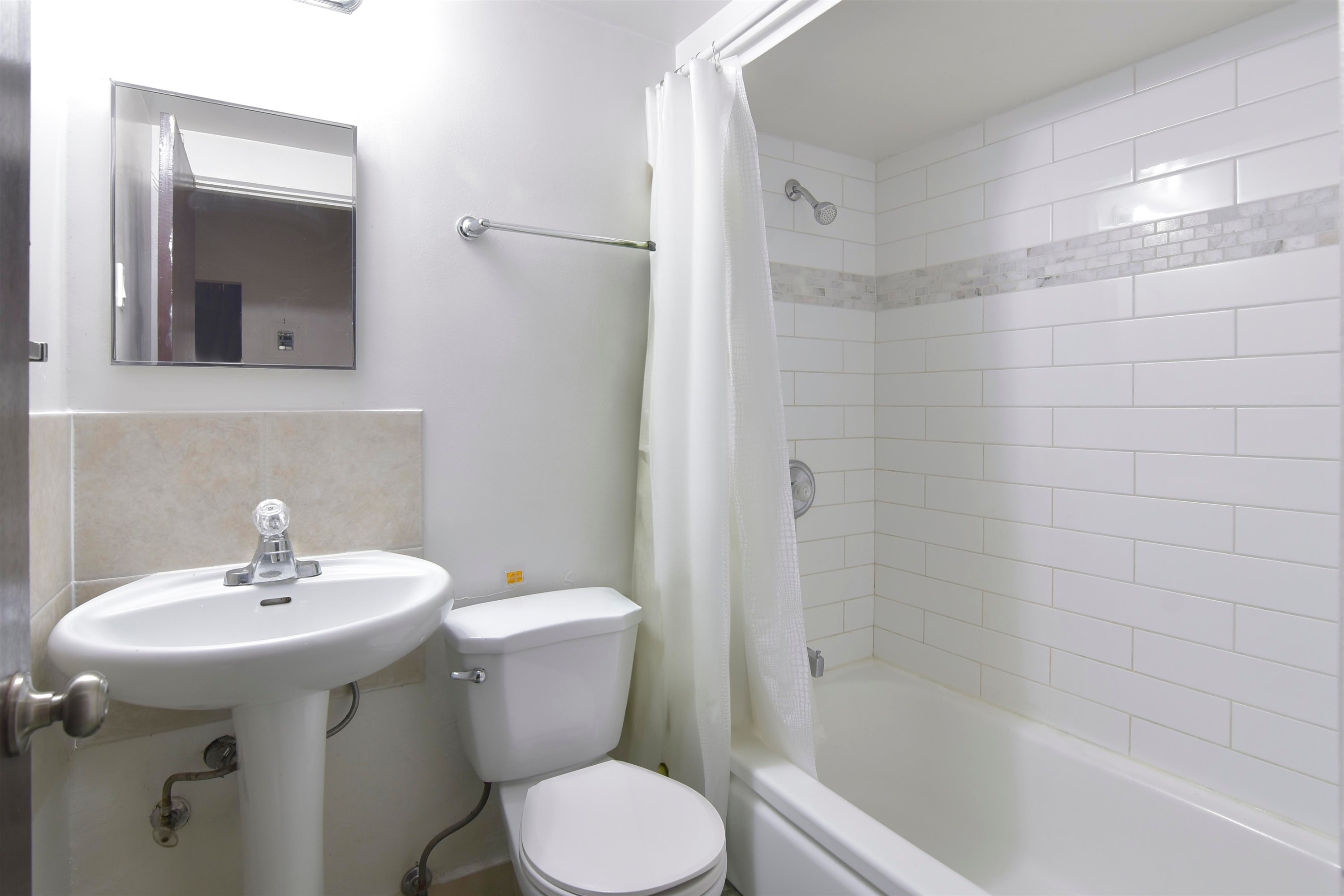 112-1540 Haro Street, Vancouver, BC