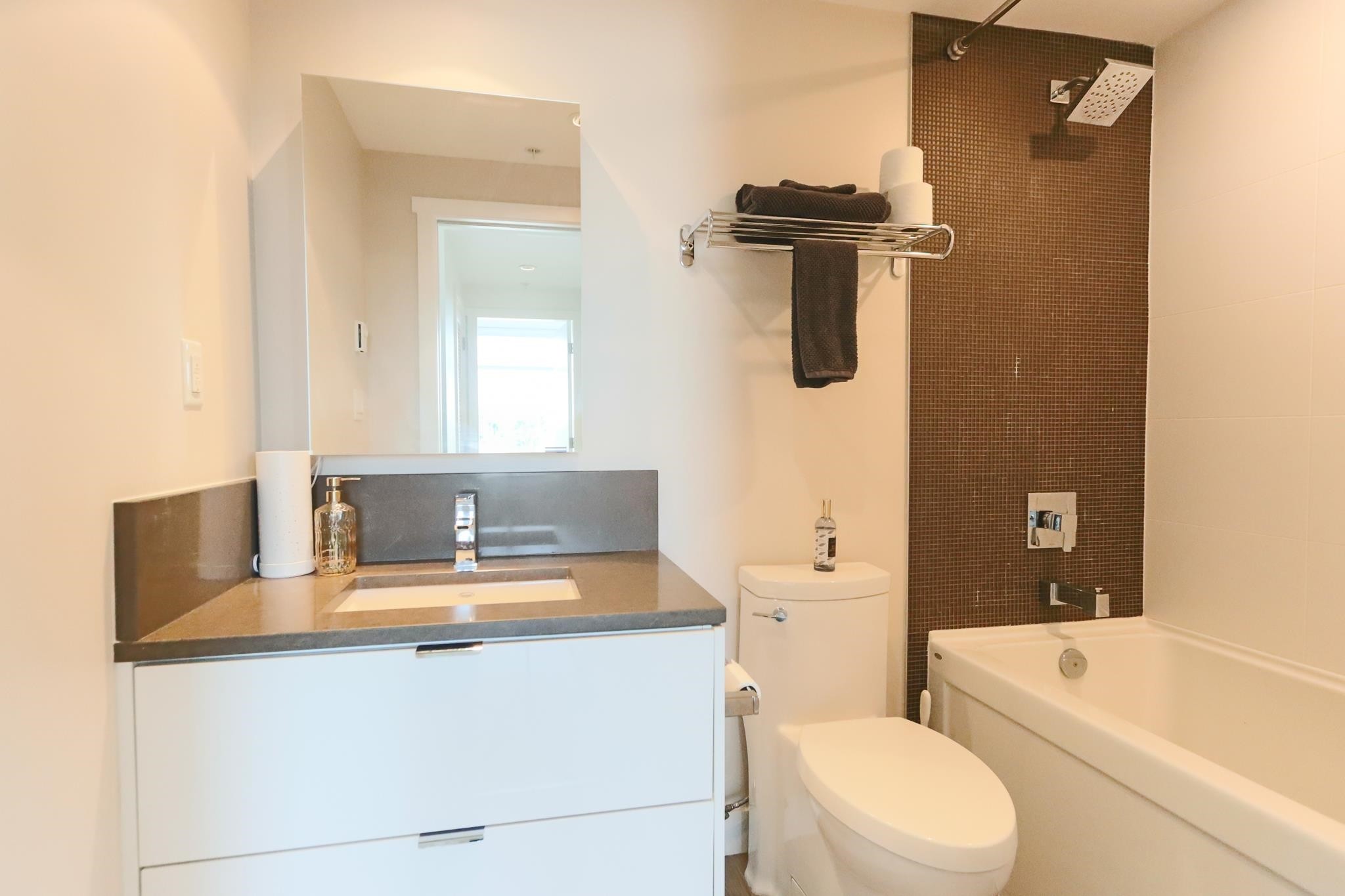 1107-1777 7Th Avenue W, Vancouver, BC