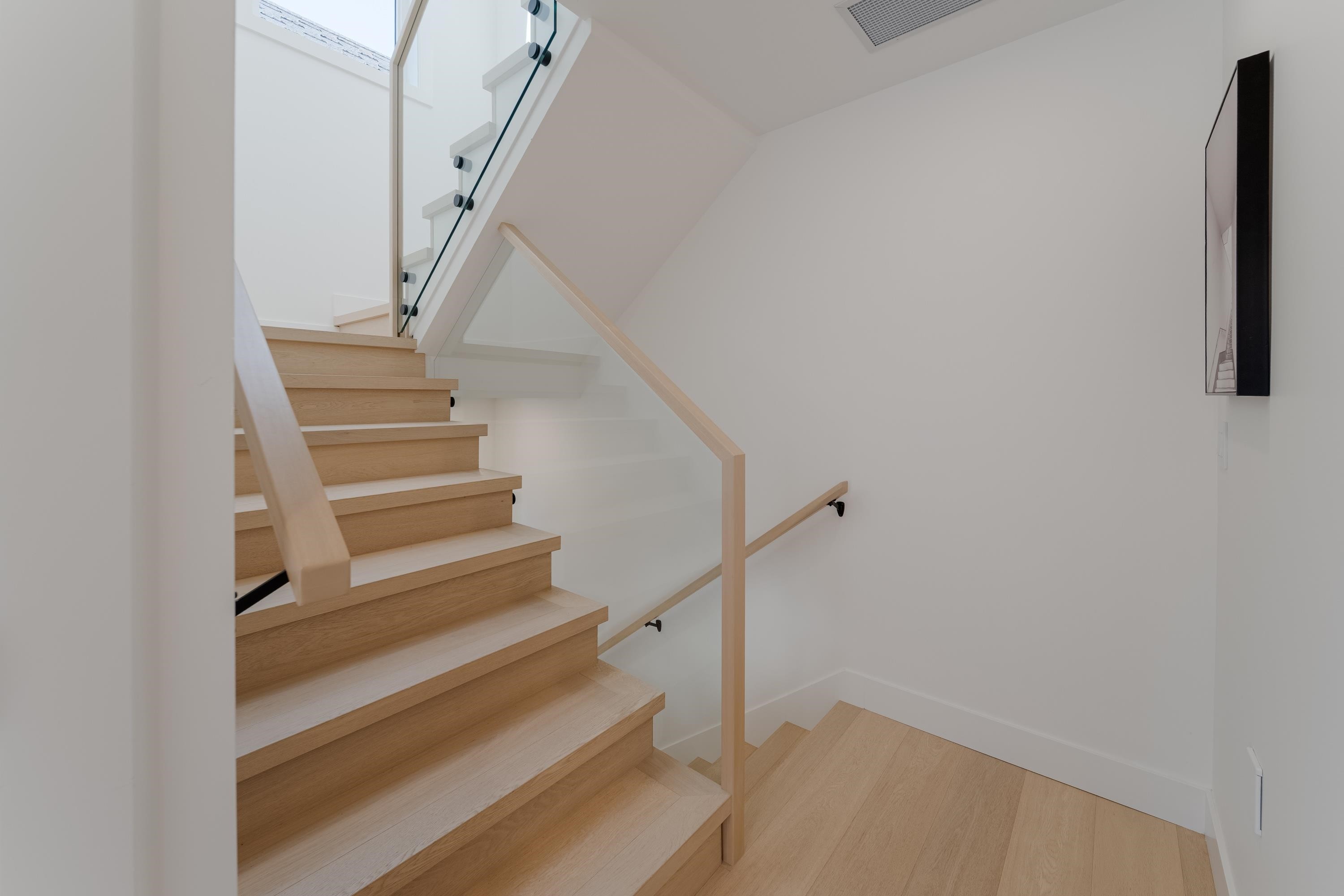 968 17Th Avenue W, Vancouver, BC