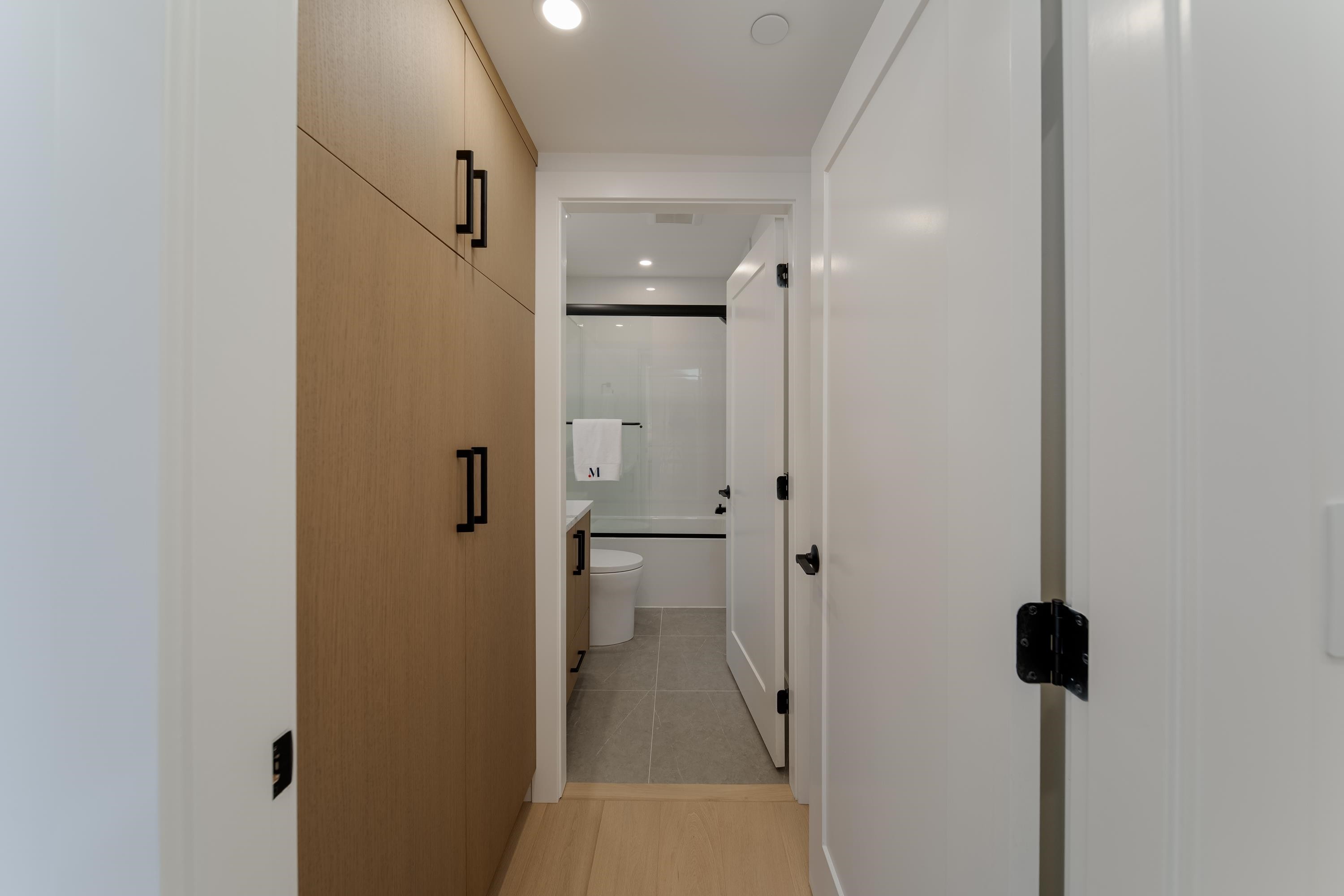 968 17Th Avenue W, Vancouver, BC