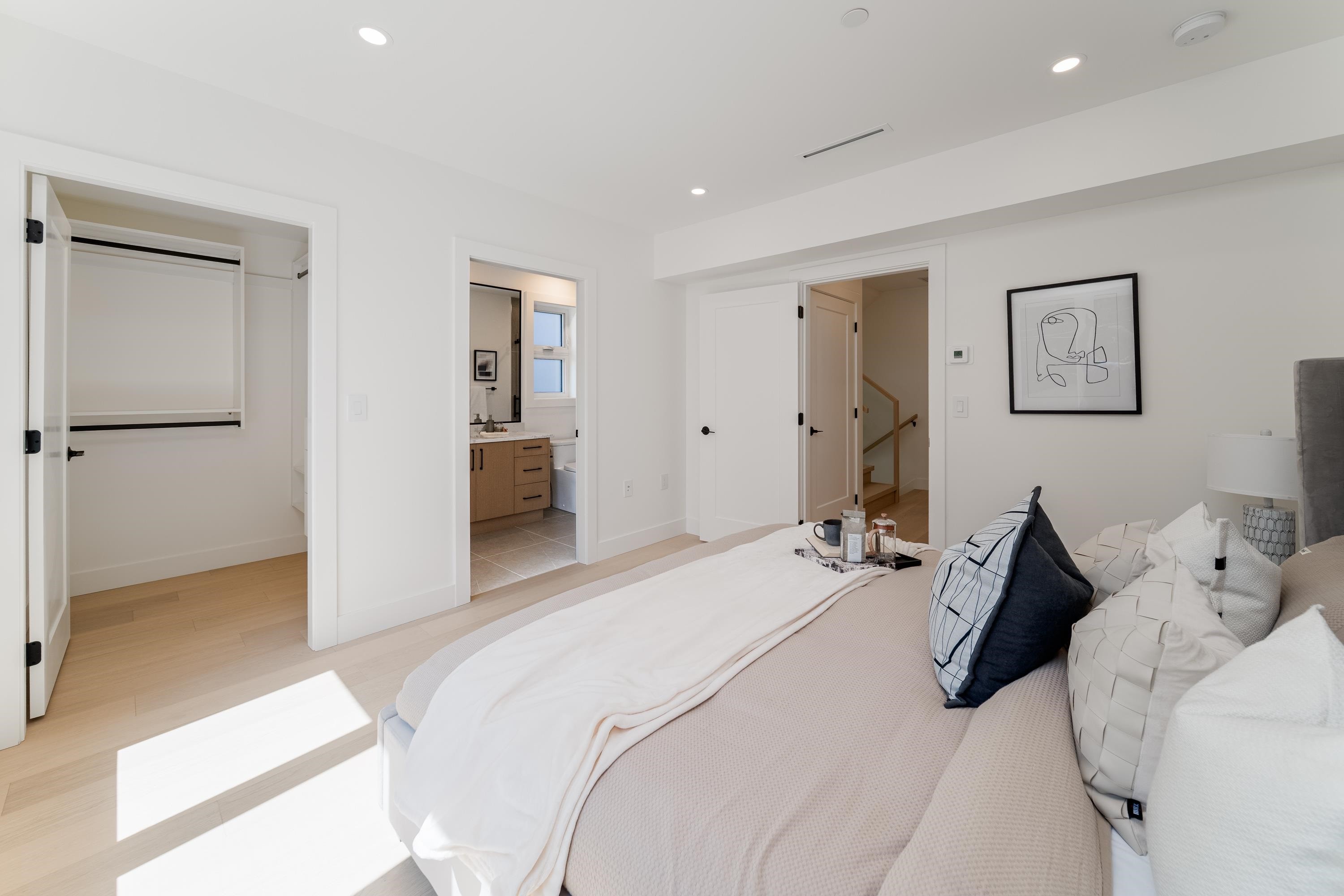 968 17Th Avenue W, Vancouver, BC