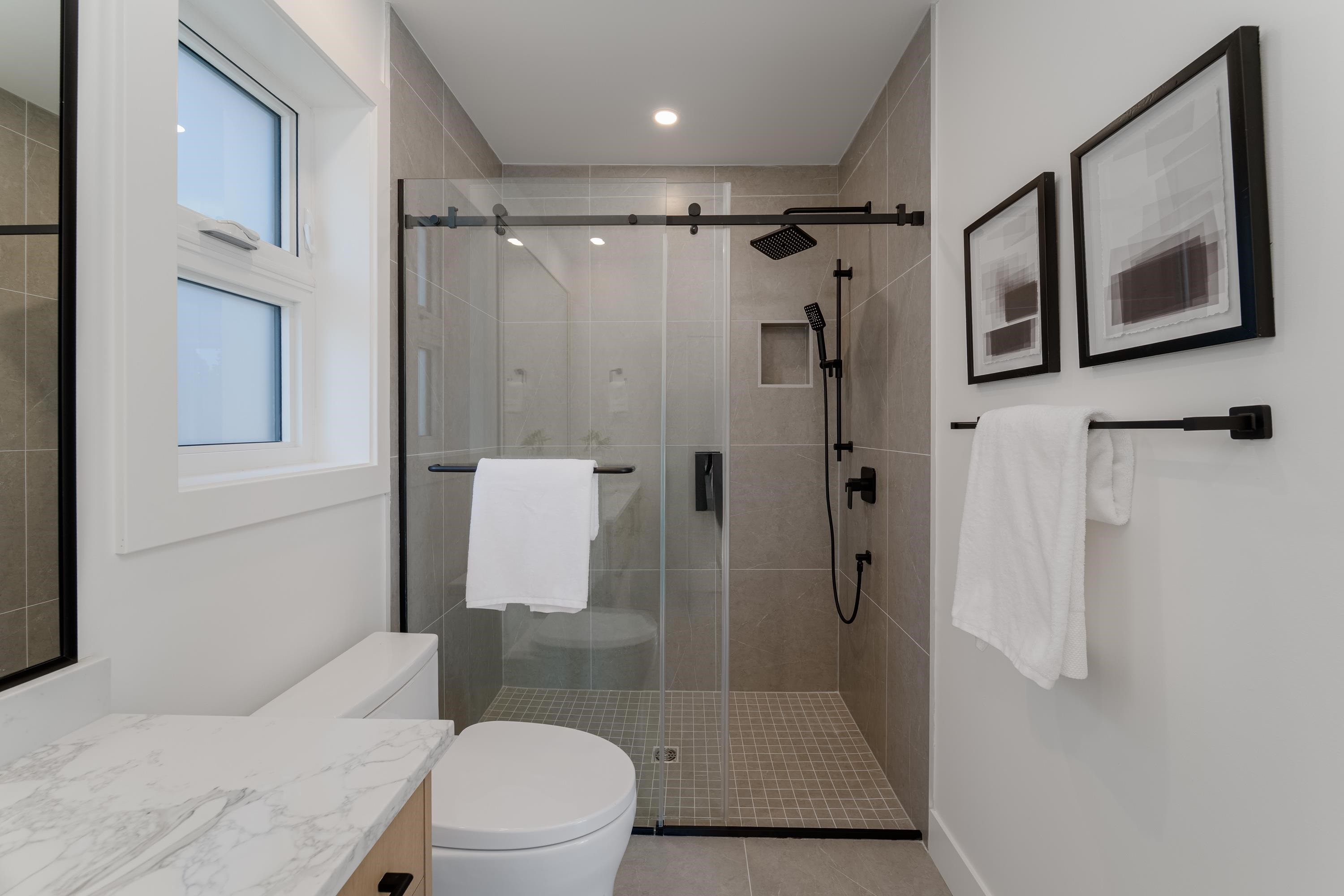 968 17Th Avenue W, Vancouver, BC